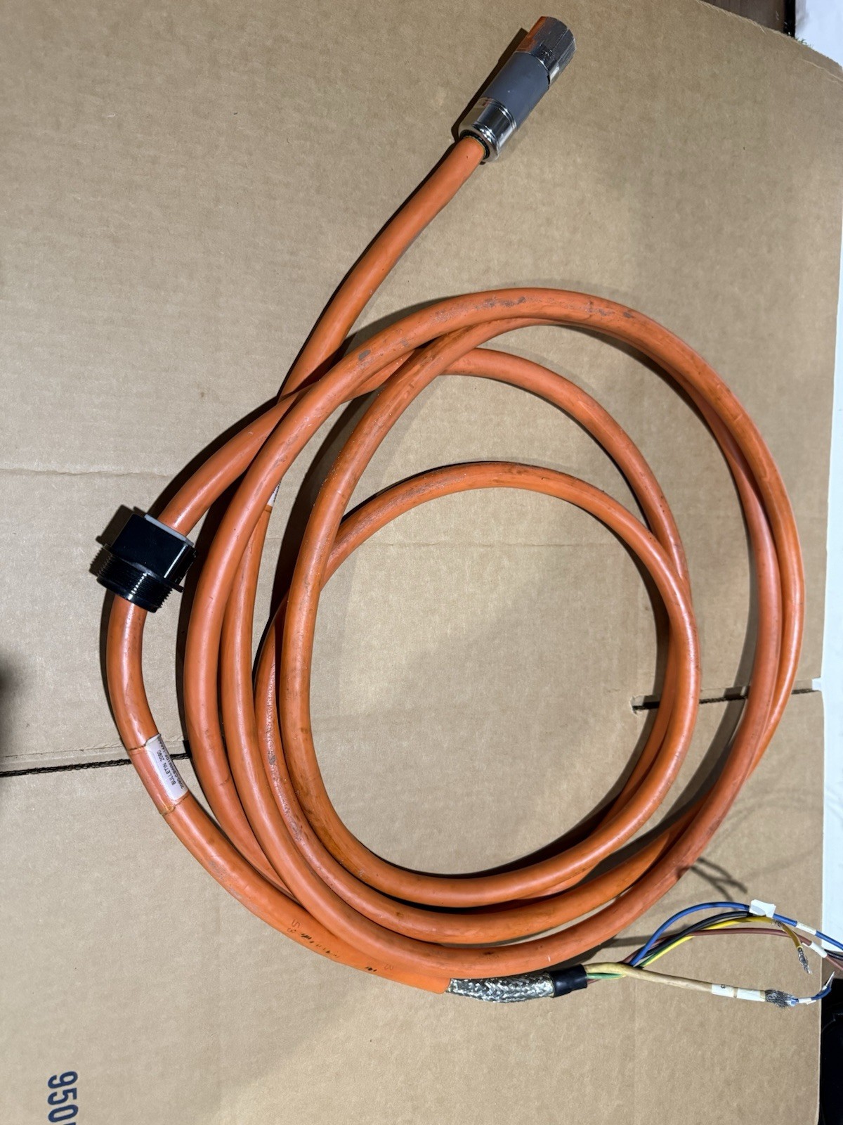 Allen Bradley 2090-CSWM1DF-14AA05 Motor Power Cable 12-15ft