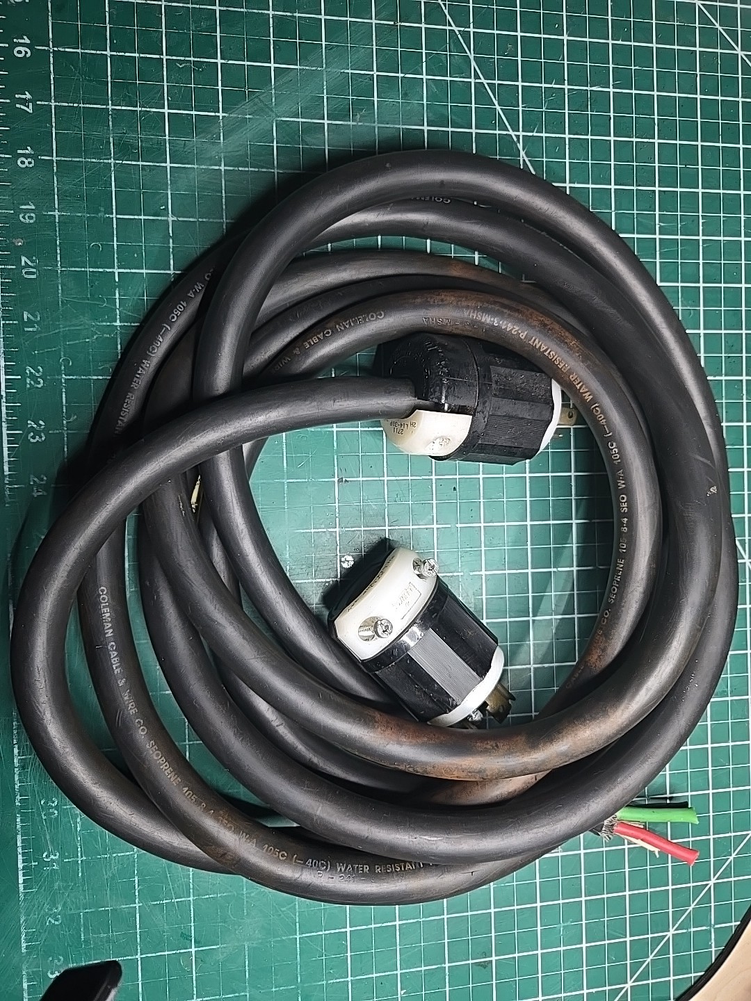 COLEMAN WIRE 14′ + 8/4 600v P-241-3 MSHA SEOOW WATR RESISTNT Leviton L14-30