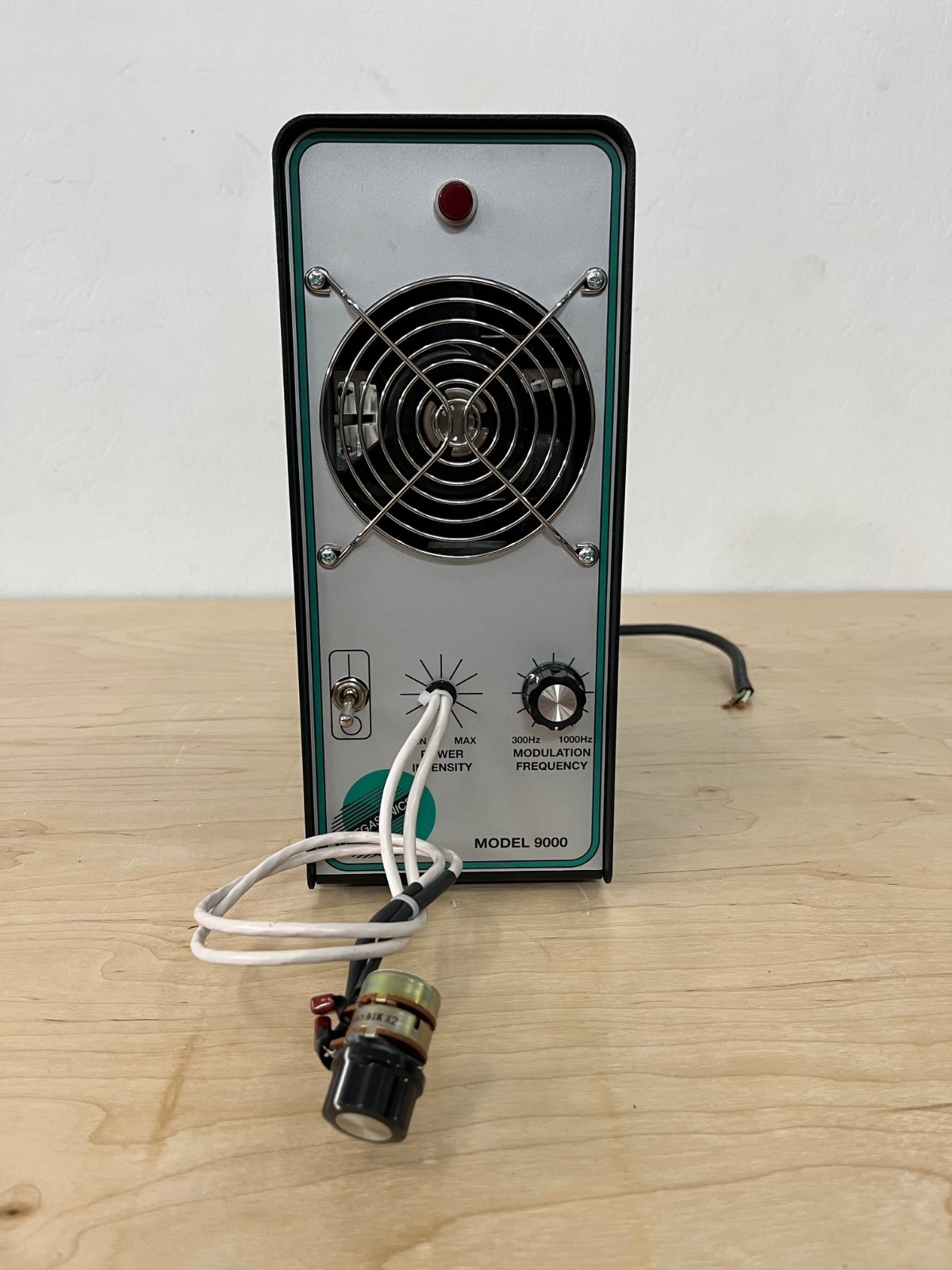 Ultrasonic Power Corp / 53-40-418-1 / Power Generator 1000w 8a 240v-ac, “AS-IS”