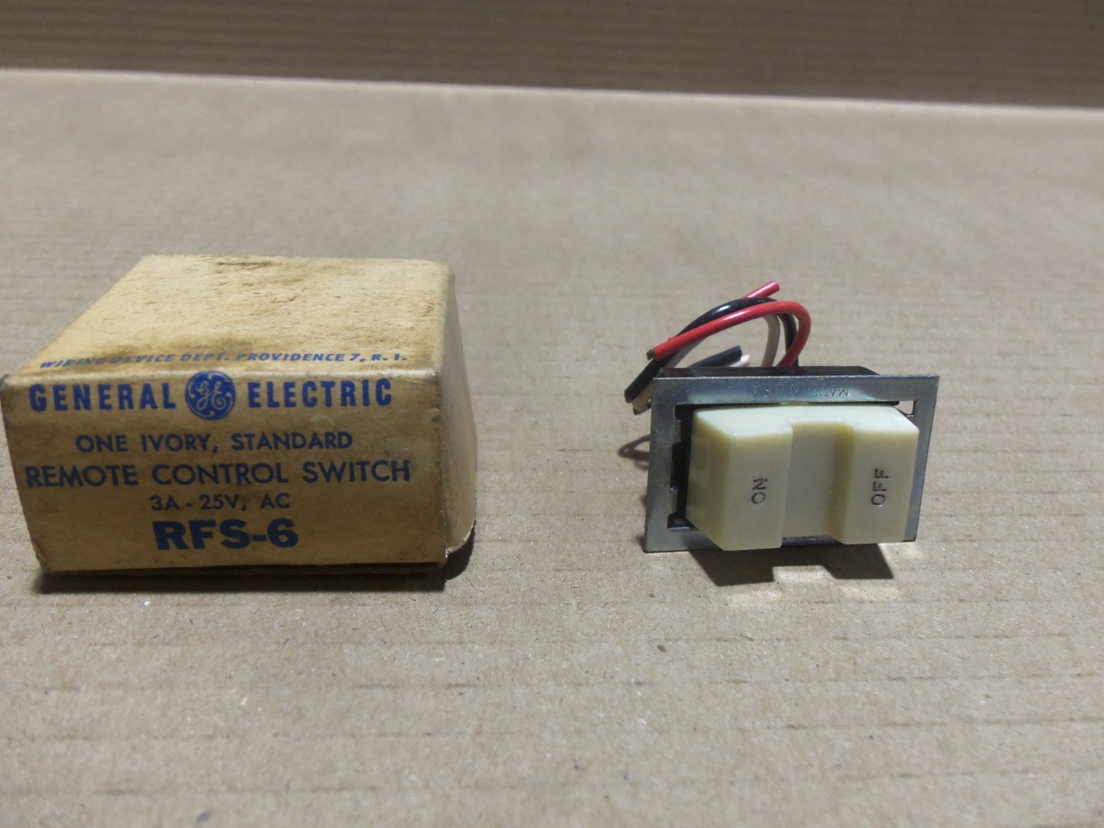 GE RFS-6 One Ivory Standard Remote Control Switch 3A-25Vac AK