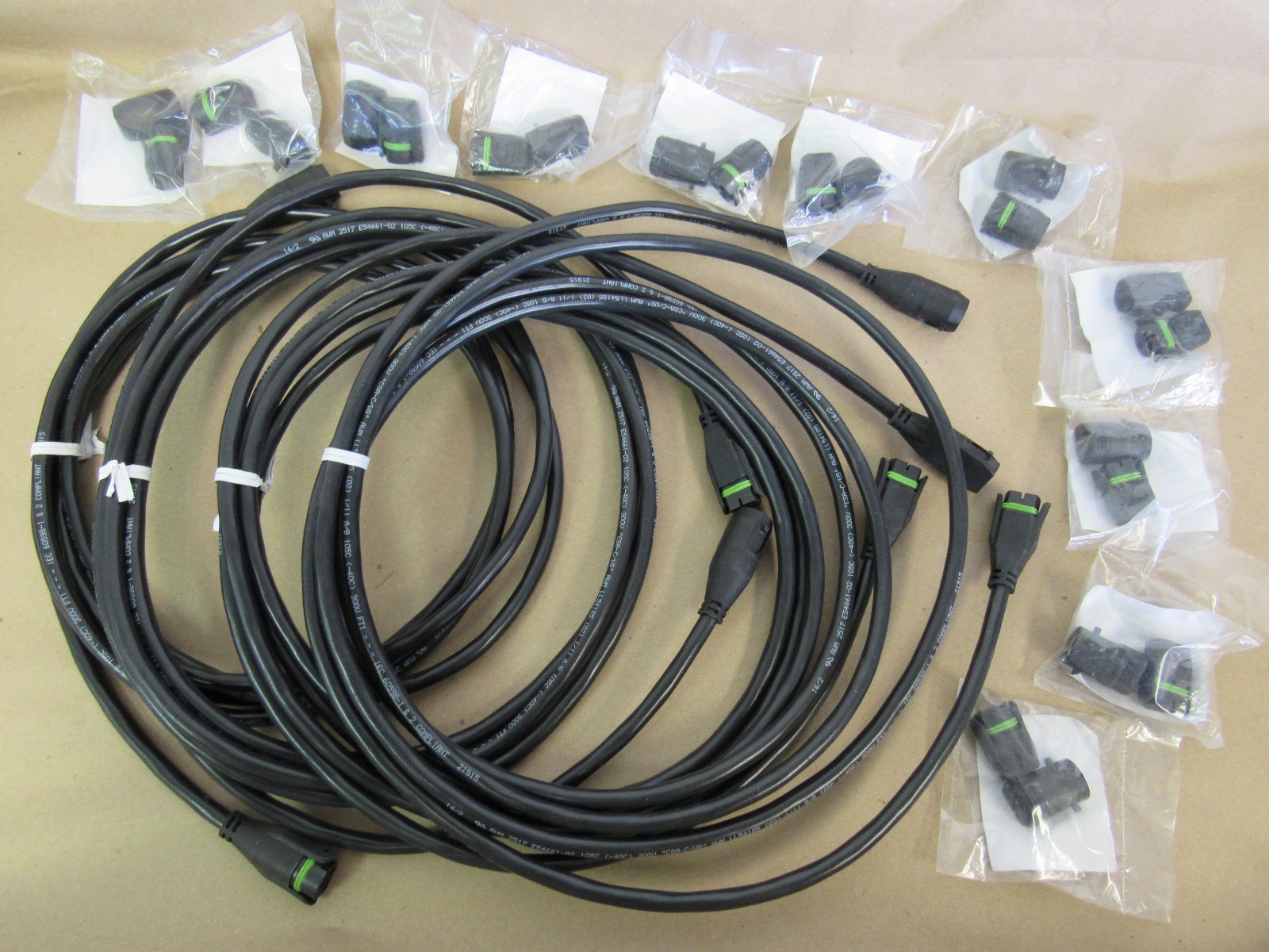 4 PCS AWM 2517 E54661-02 CABLES 10FT 105C 300V CSA-C/US LL54185 W/ 11 CONNECTORS