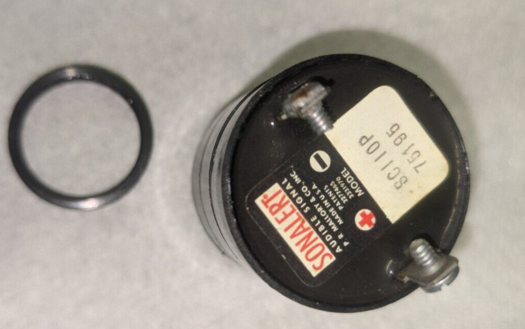 Mallory SC110P Sonalert Transducer 24-100VDC Pulsing Piezo Alert