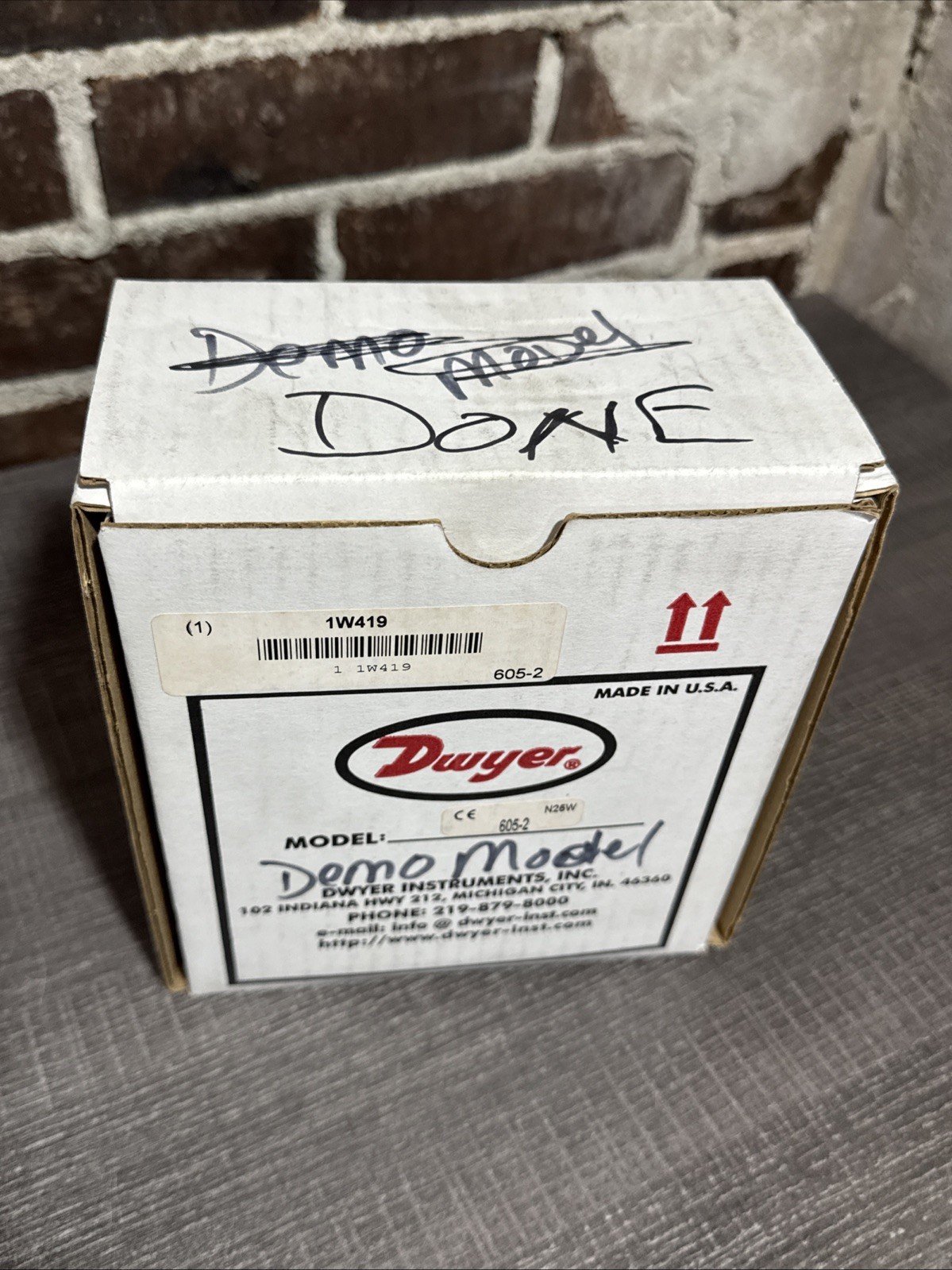 DWYER 605-2 / 6052 – 2 PSI – Missing Parts