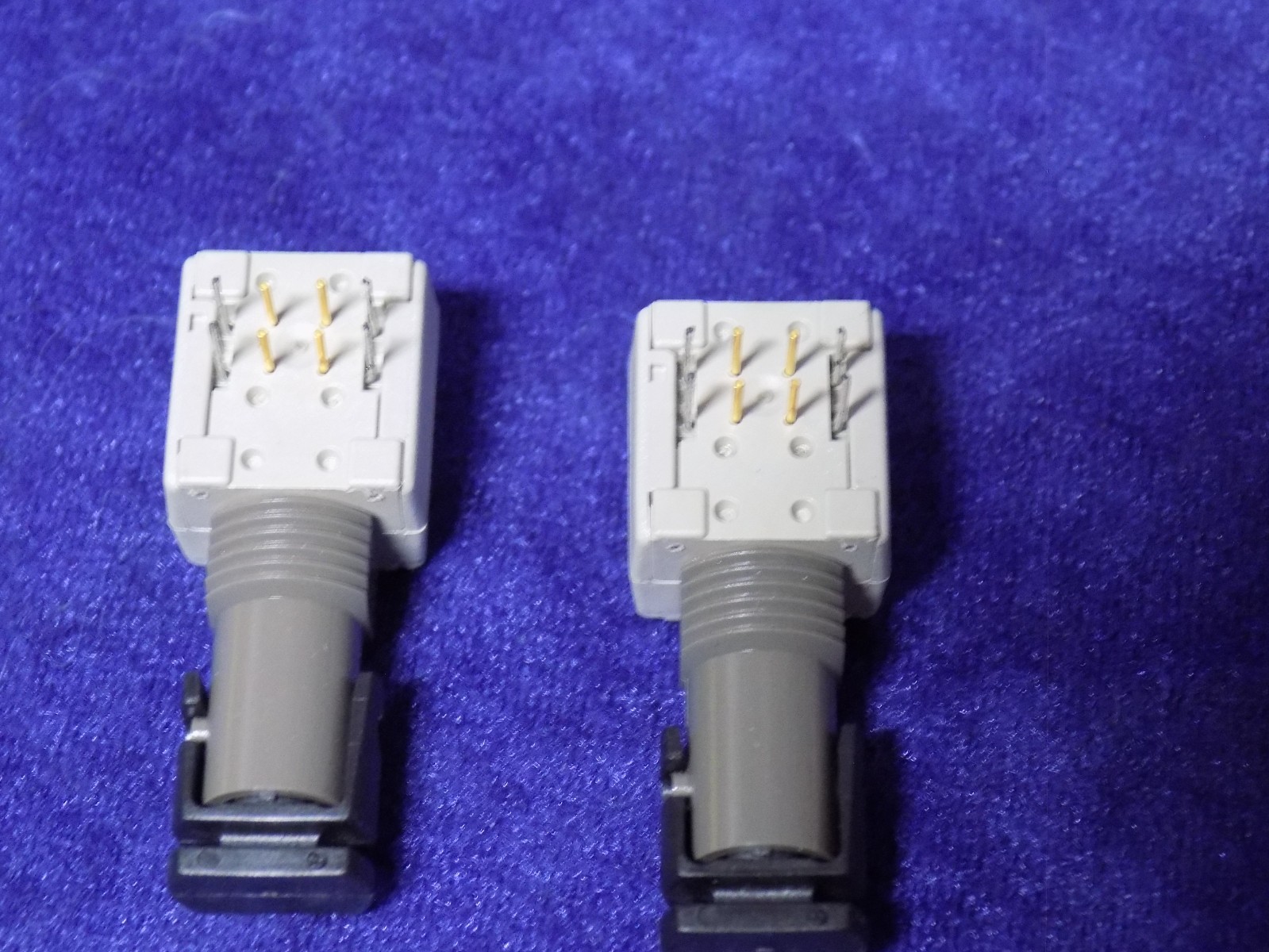 LOT OF 2 NEW OLD STOCK HP 9947 FIBER OPTIC RECEIVER ANALOG HFBR-2412T