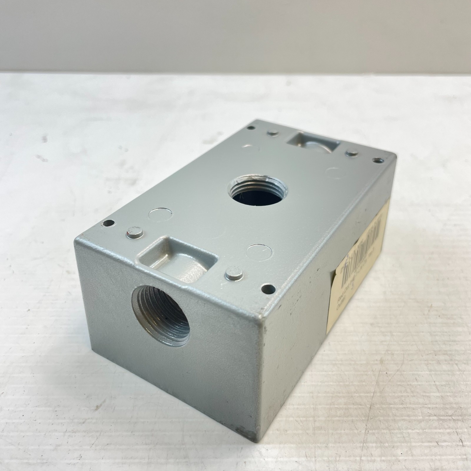 RED DOT IH3-1-LM OUTLET BOXSILVER 1/2″ THREE HOLE (LOT OF 11)