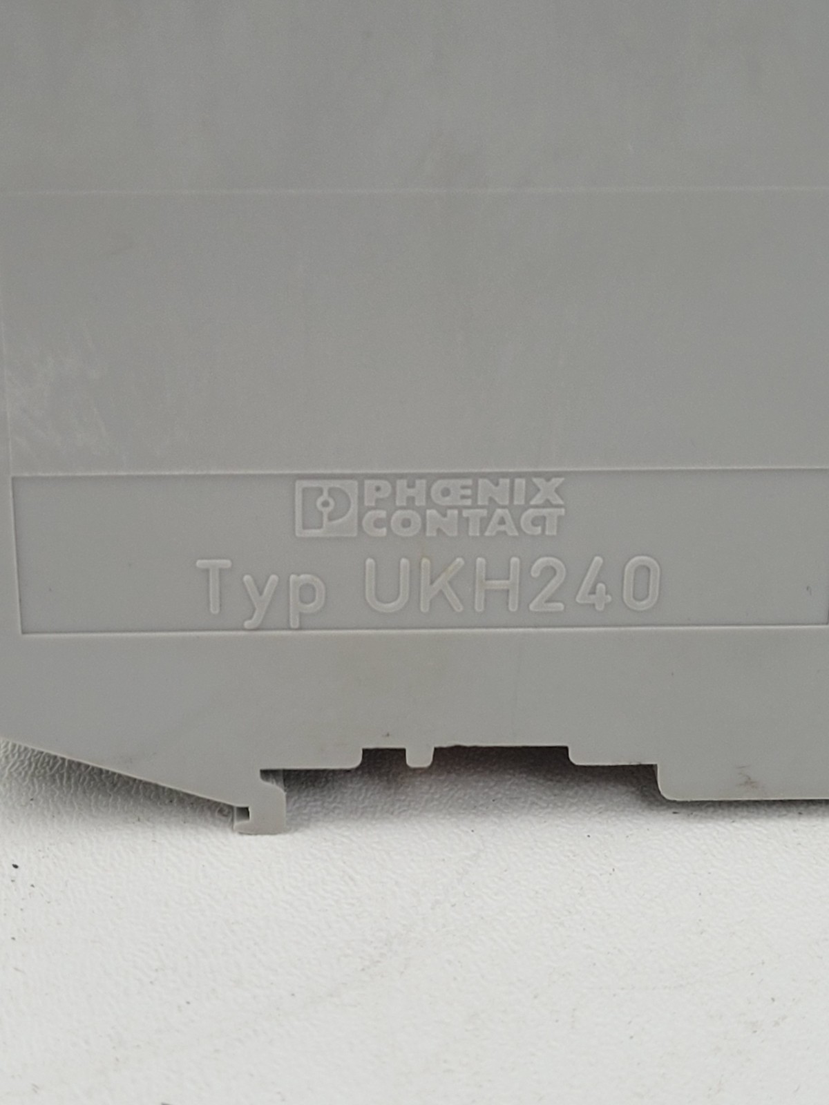 UKH240 Phoenix Contact 500 kcmil 3 pole Terminal Block DIN Rail -Next Day Option