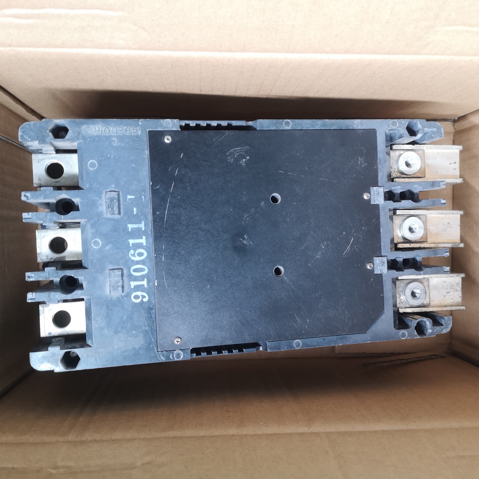 Cutler-Hammer Circuit Breaker HKD3400F #541
