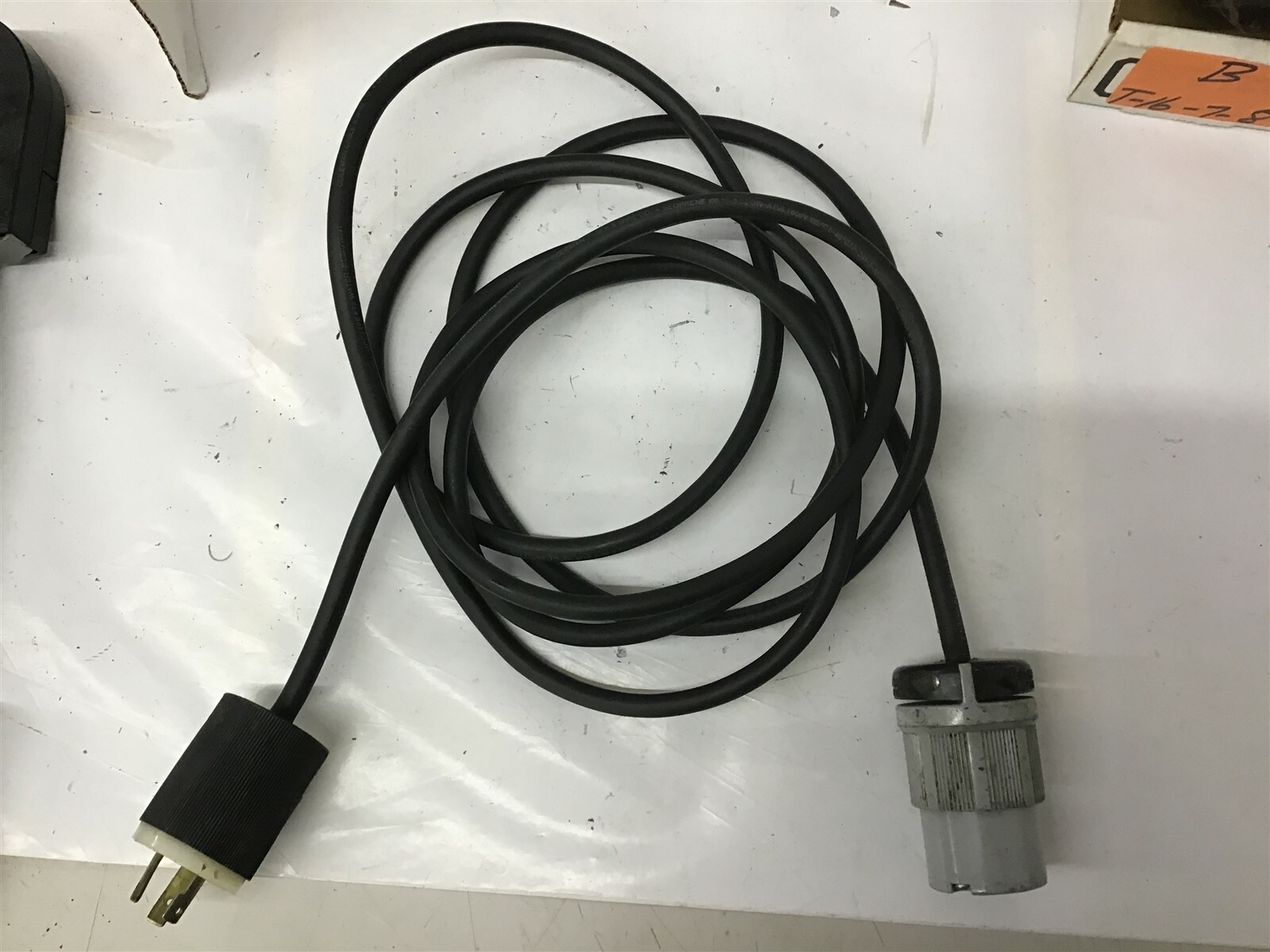 Hubbell and Arrow Hart 20A 125V W/ 12′ Of Coleman Seoprene 105-16-3 Cable