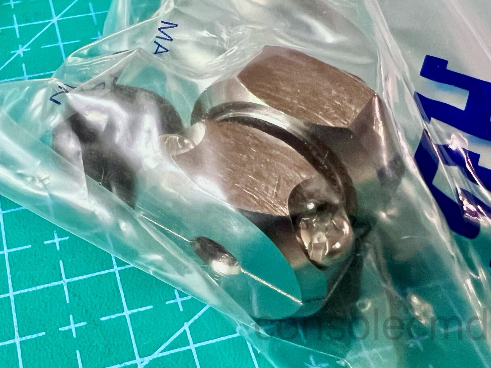 Lot 2pcs Hirose JR13WCC-4(72) Cable Clamp / Strain Relief Assembly, RM-W, IP67
