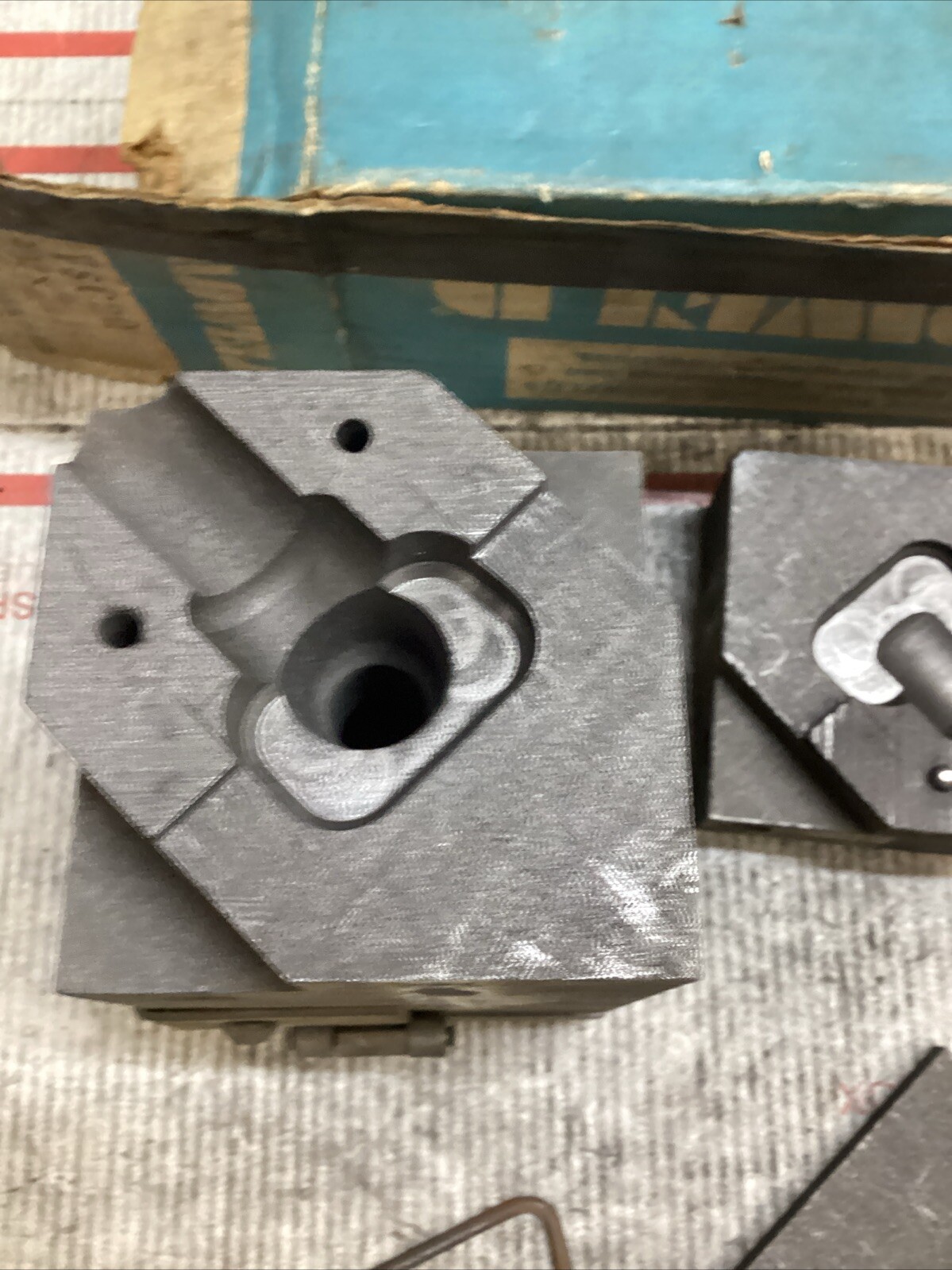 ERICO CADWELD IP-C LJC-EG3D MOLD 350 MCM CONC RUN & TAP #150 CART ED4U 3295