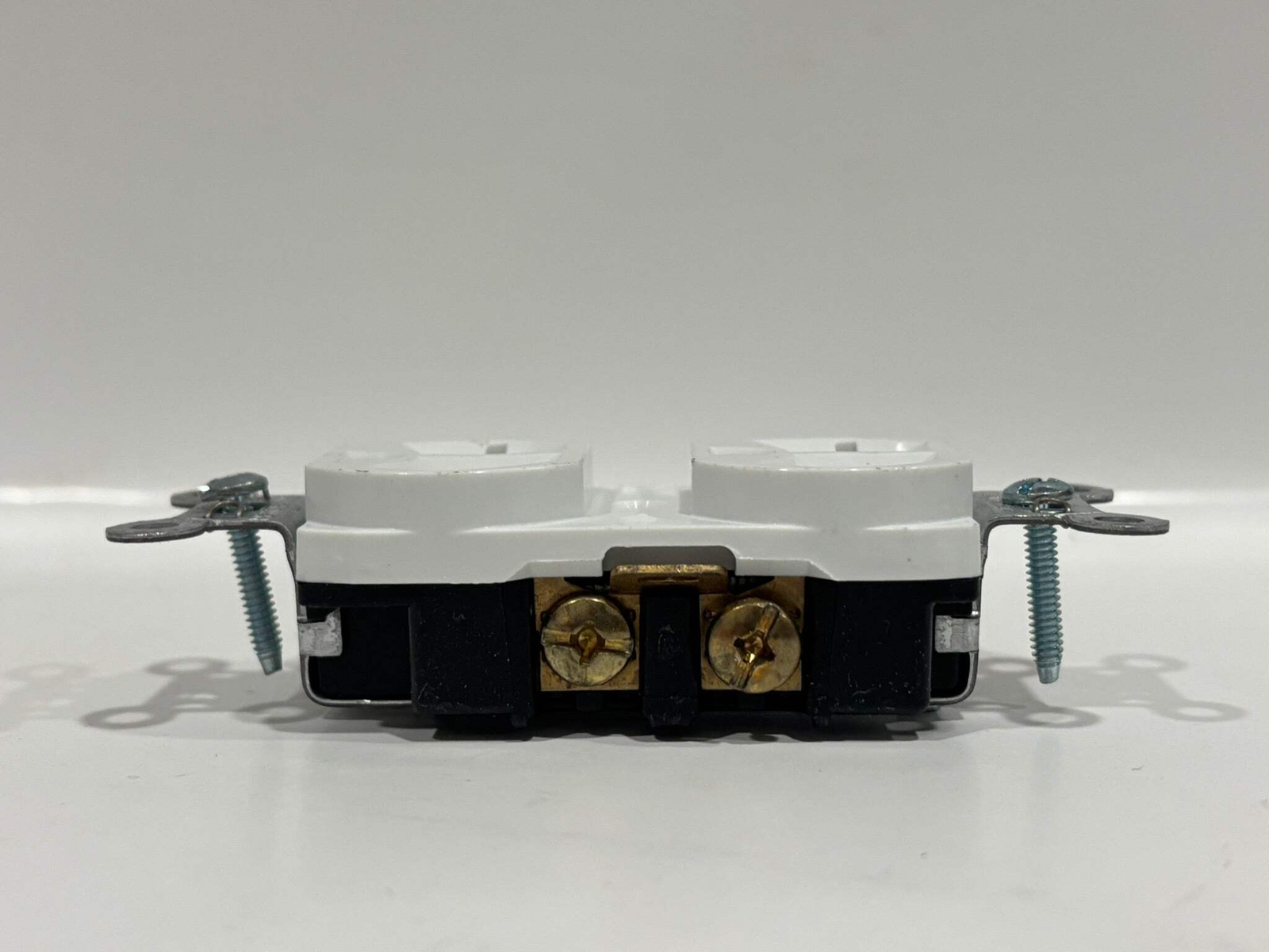 9 PK Legrand CRB5362-W 20A 125V Commercial Grade Duplex Receptacle, Nylon Face