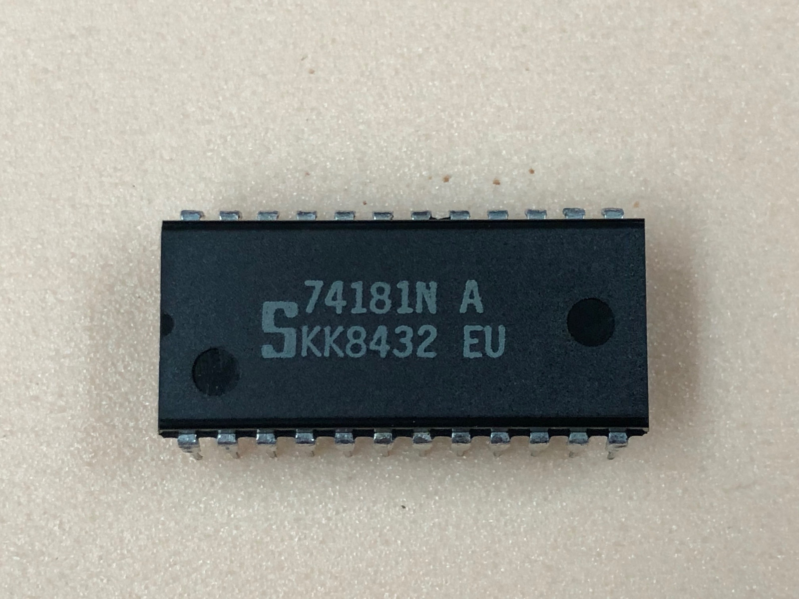 2pcs 74181N eqv to SN74181N SIGNETICS 4-BIT ARITHMETIC LOGIC UNIT