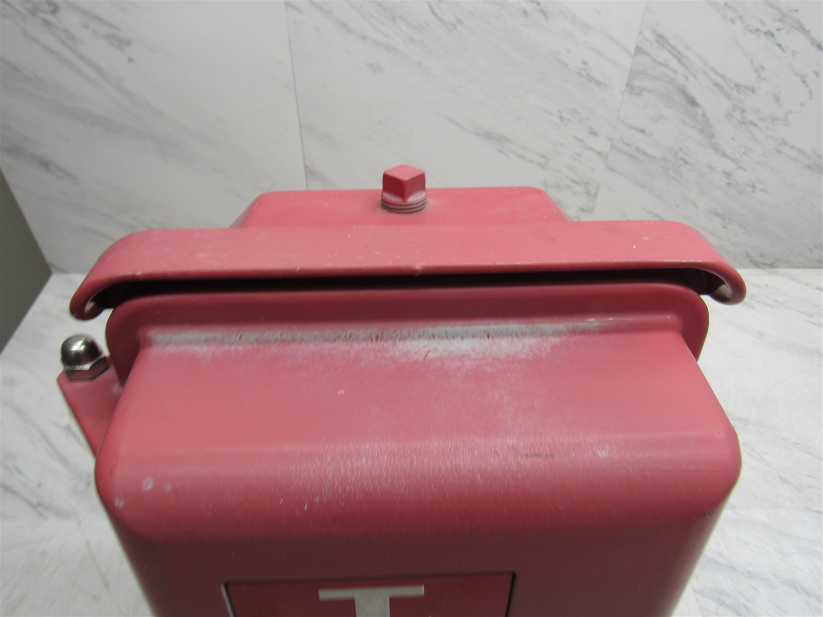 Viking Heavy-Duty Red Outdoor Enclosure with Adapter Panel VE-9X12R