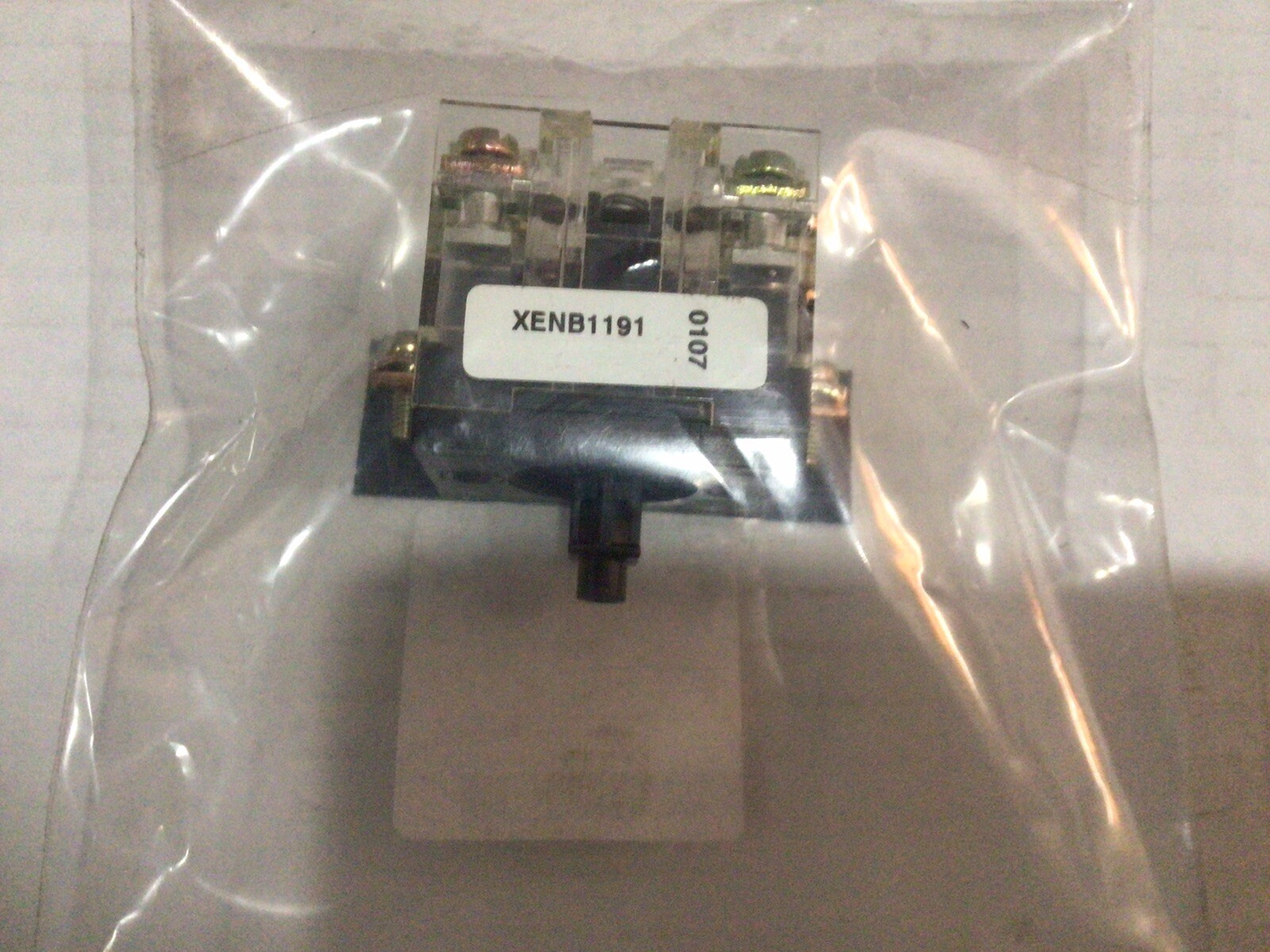 Telemecanique XENB1191 Pendant Station Contact Block 060766 NEW!