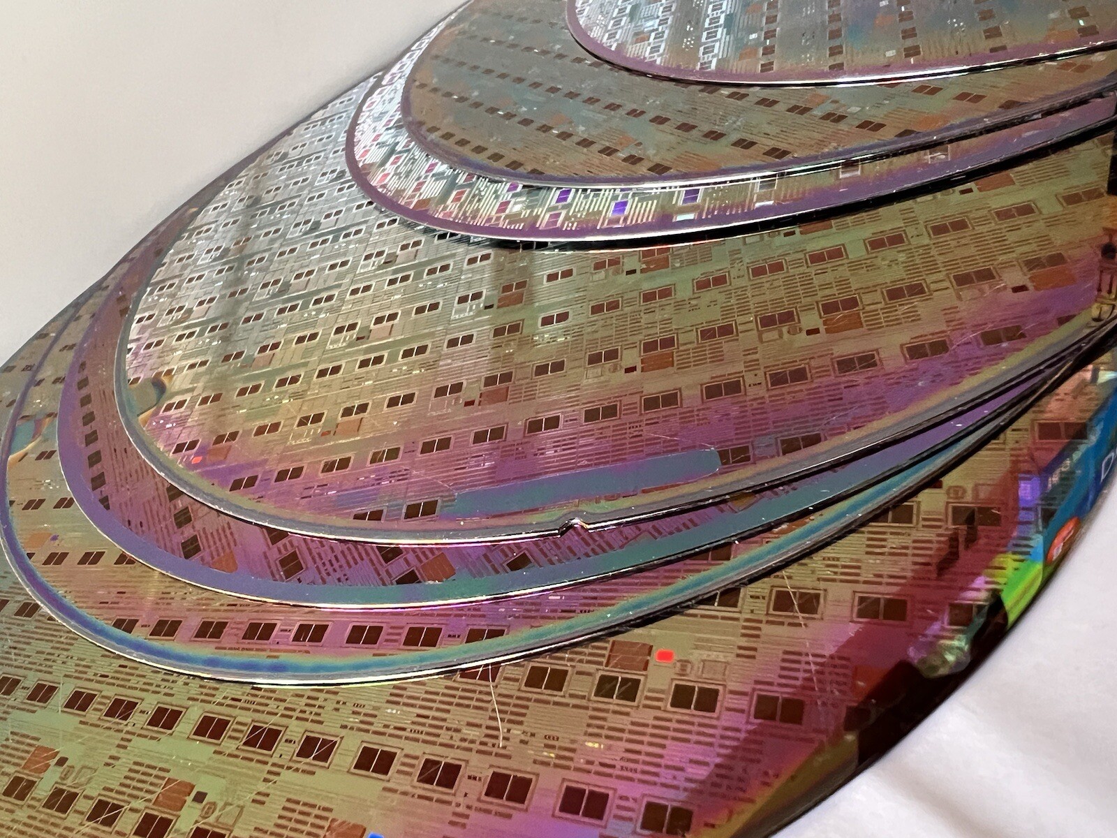 200 MM 8″ PATTERNED SILICON WAFERS, LOT OF 50