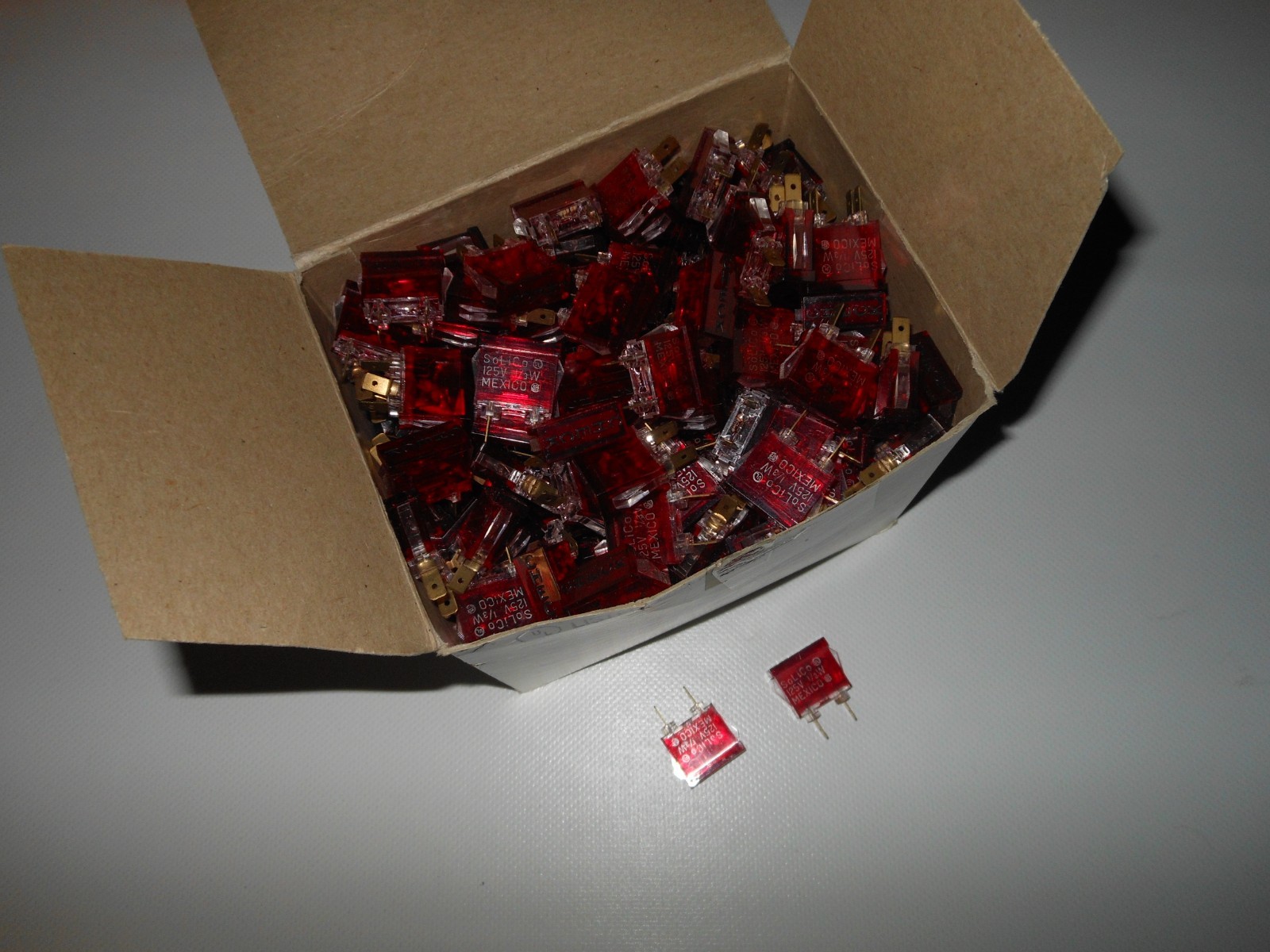 SOLICO 30-80-0761 CHECK LIGHTS (BOX OF 100)