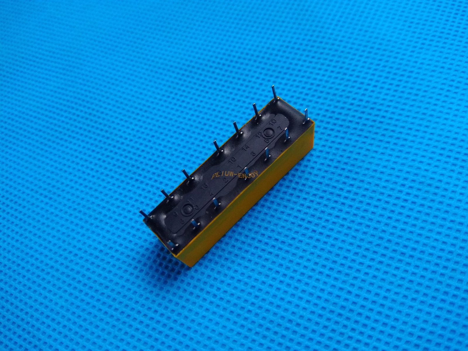 NEW 5PCS DS4E-M-DC24V DIP14,2A 24VDC 4PDT Relay