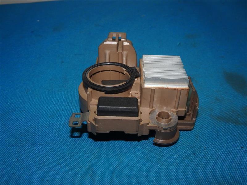 Ford Z599-18-W70 Z59918W70 Regulator Voltage New 30 Days Warranty Fast Shipping