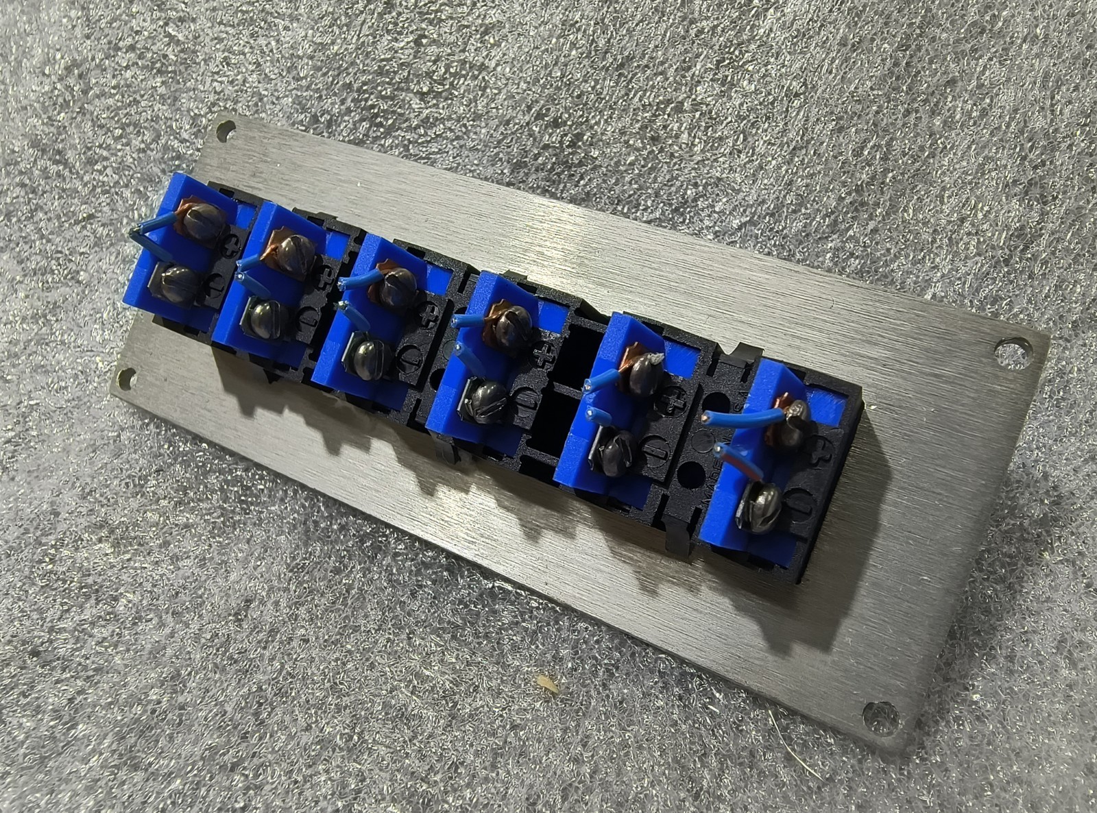 Omega MJP1-06-T Thermocouple Panel Rack with 6x MPJ-T-F Type T Mini Jacks