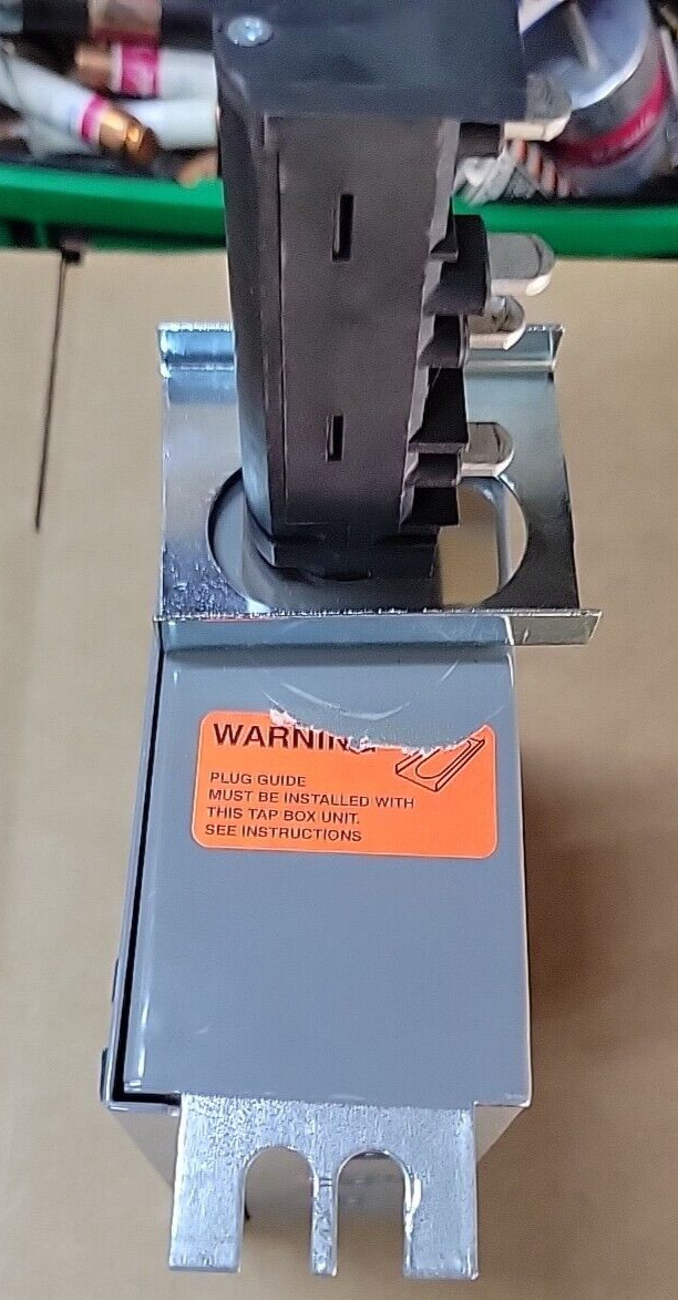 1 Starline Busway Tap Box CBM225E12-520Q-4 Reverse