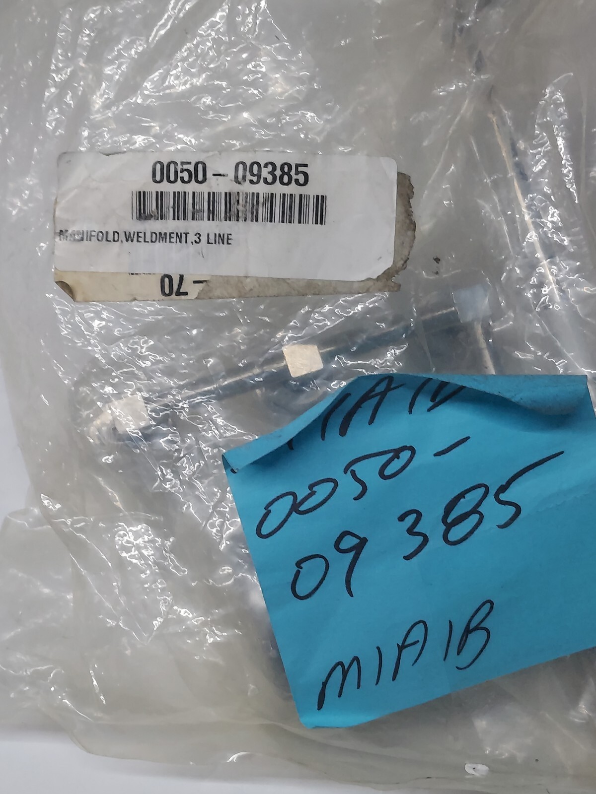 AMAT 0050-09385 WELDMENT MAINIFOLD 3 LINES AND NUPRO 6LV-DABW4 M118