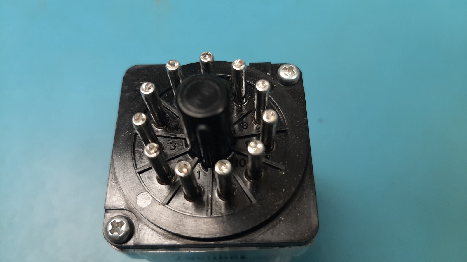 Omron MK2KP-UA-AC220 General Purpose Power Relay