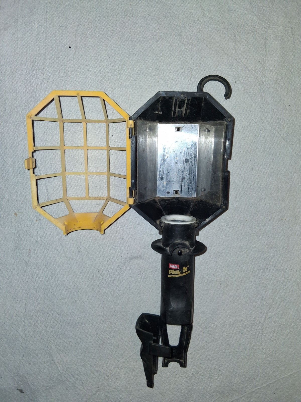 Carol Brand Plug-in extension cord accessories – Utility Drop Light.