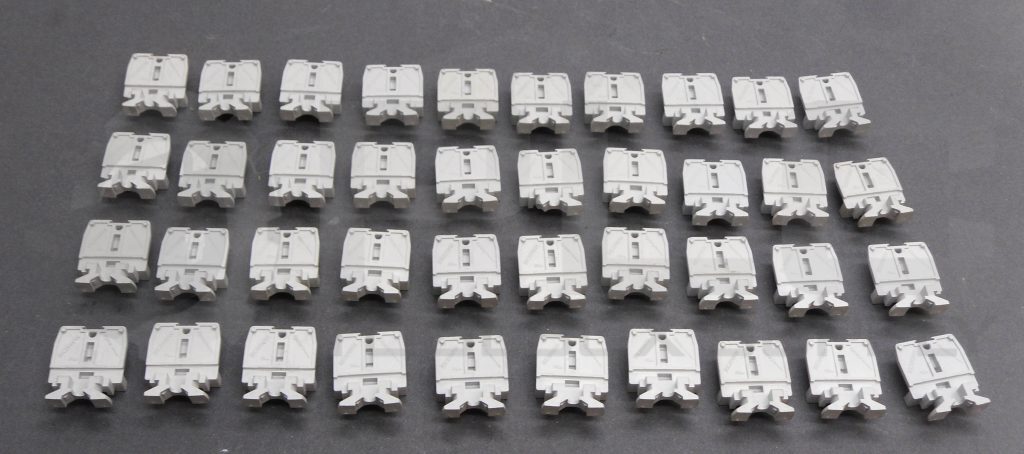 LOT OF 40 TYCO ELECTRONICS TERMINAL BLOCK