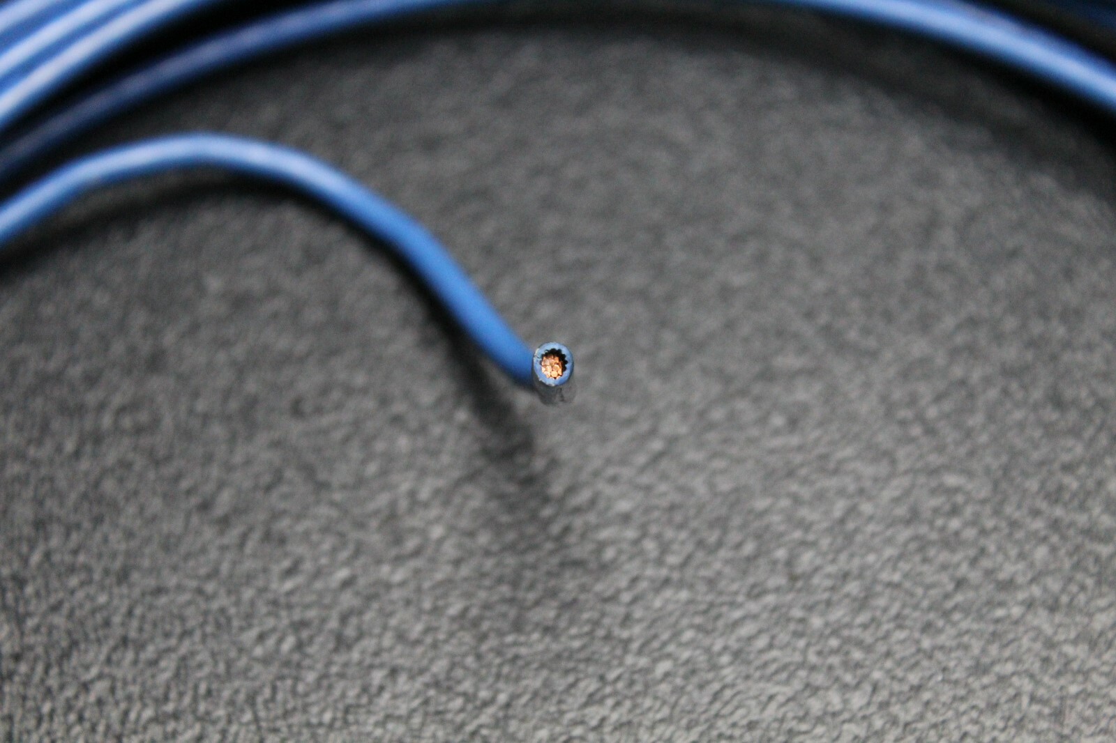 10 GAUGE THHN WIRE STRANDED BLUE 20 FT THWN 600V BUILDING MACHINE CABLE AWG