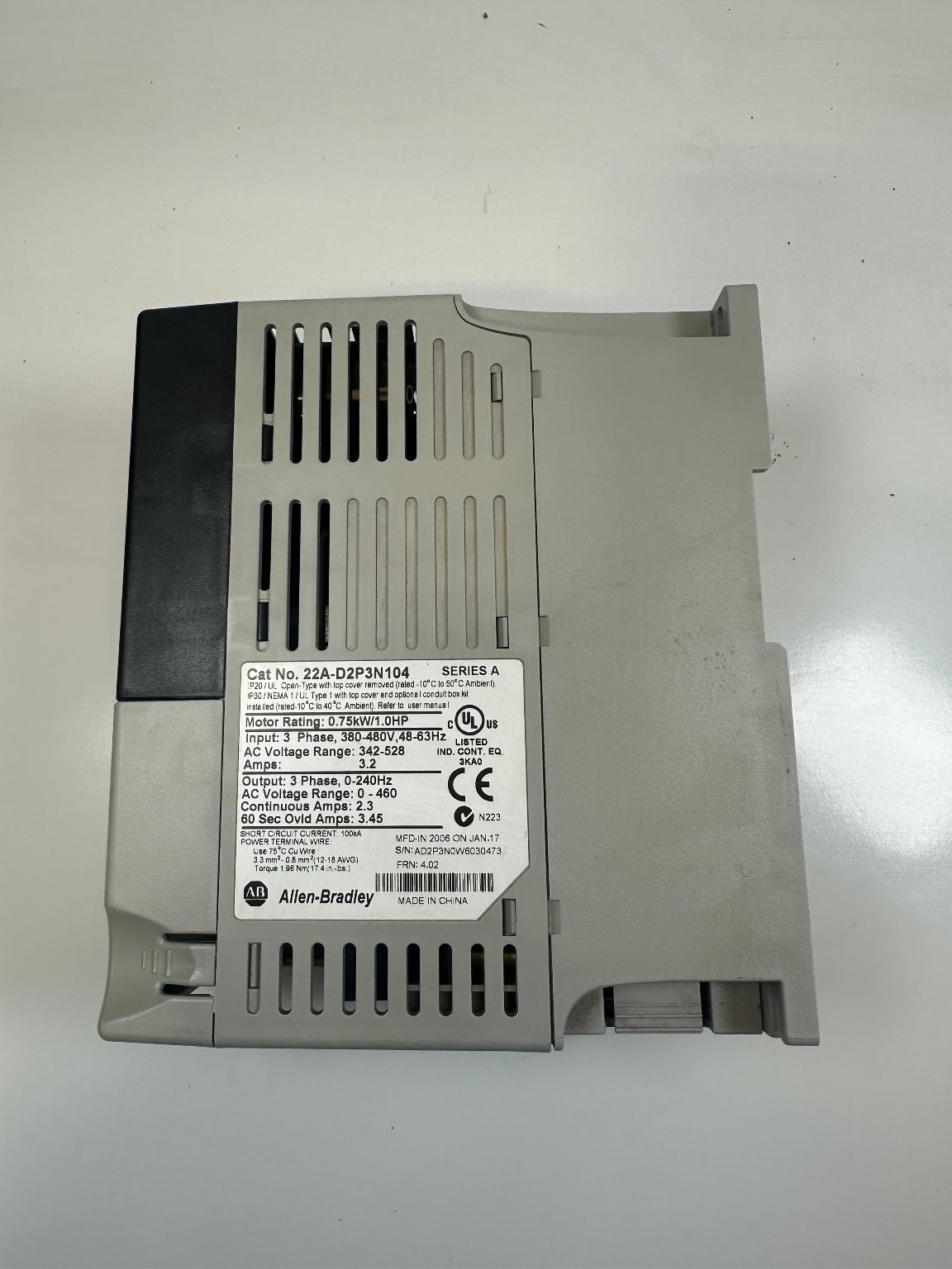 Allen-Bradley PowerFlex 4 VFD 22A-D2P3N104 1.0HP 3 Ph.,380-480v. TESTED