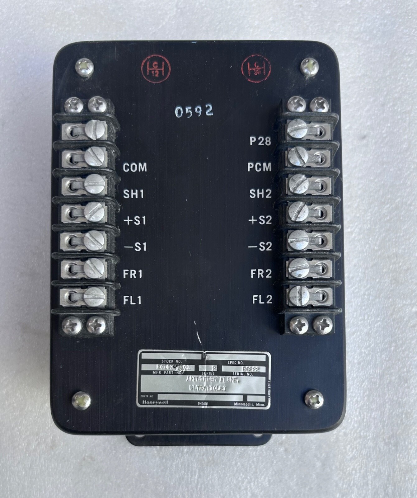 Honeywell EG1033AA01 UV flame amplifier detector 0592
