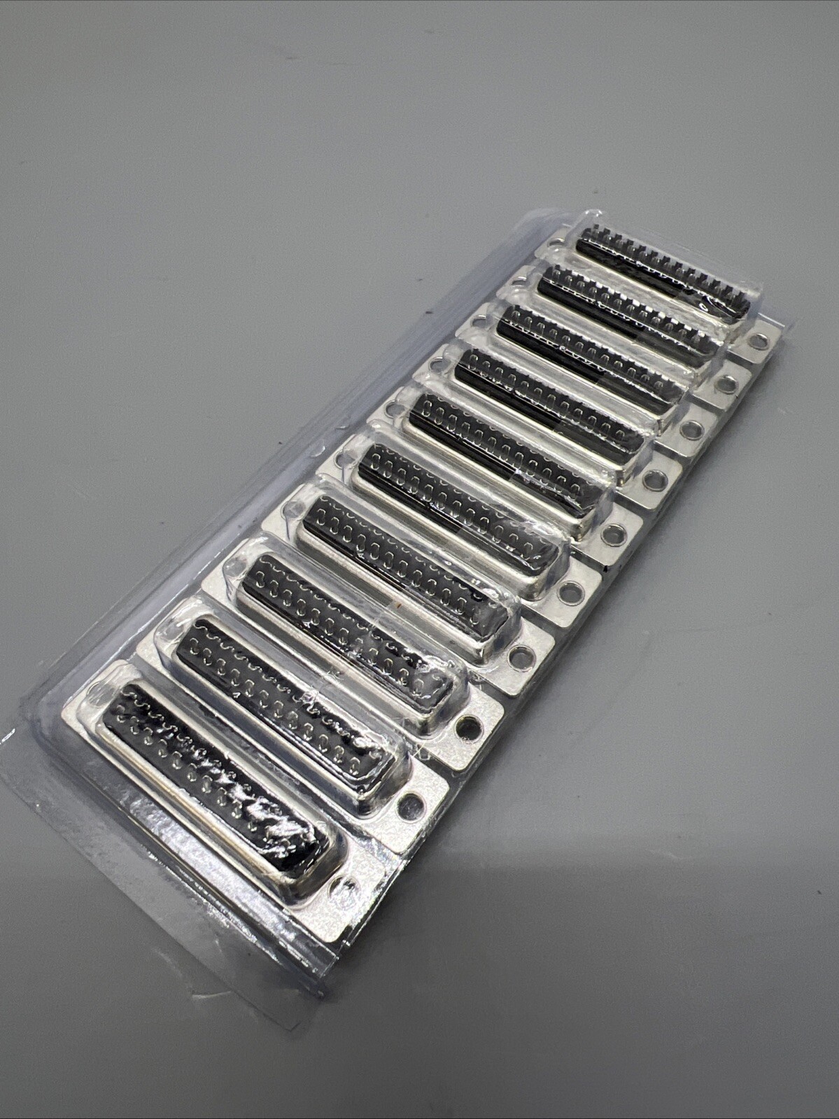 AMPHENOL L717SDB25P Male Tinned Shell D-sub standard connectors (BRAND NEW)