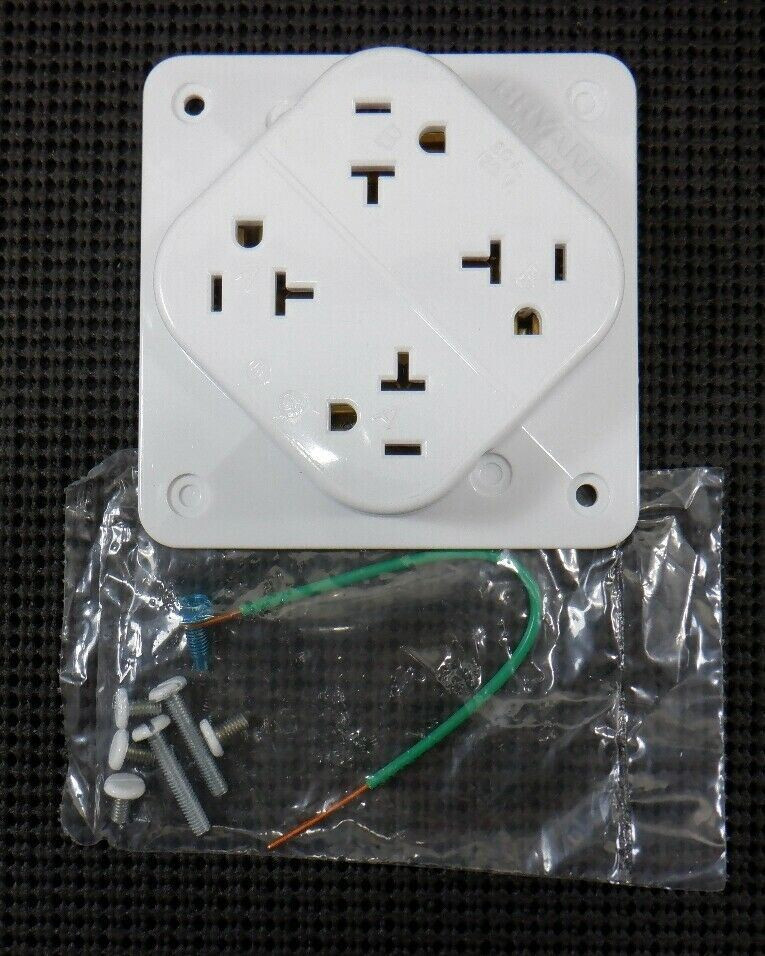 Bryant 21254W Quadplex Receptacle White 2 Poles 3 Wire Grounding