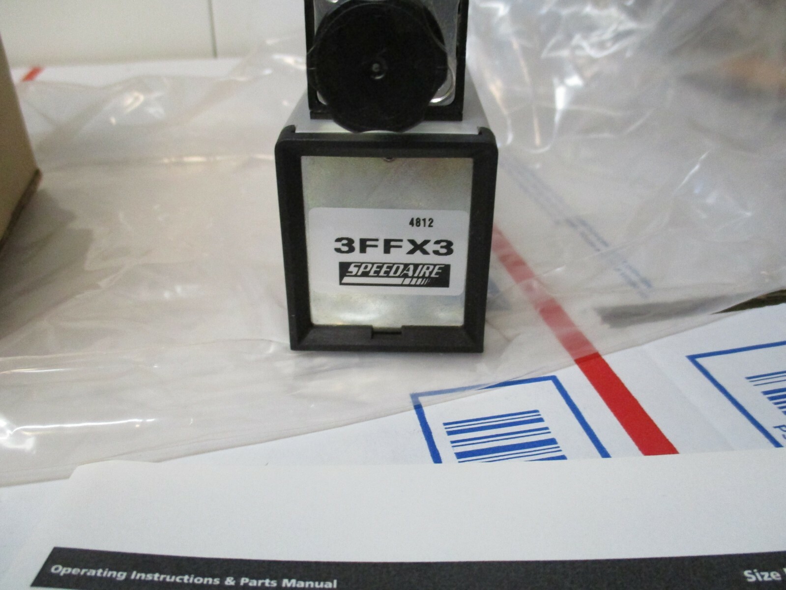SPEEDAIRE SOLENOID AIR CONTROL VALVE 3FFX3 4 WAY 2 POSITION FAST/FREE SHIPPING