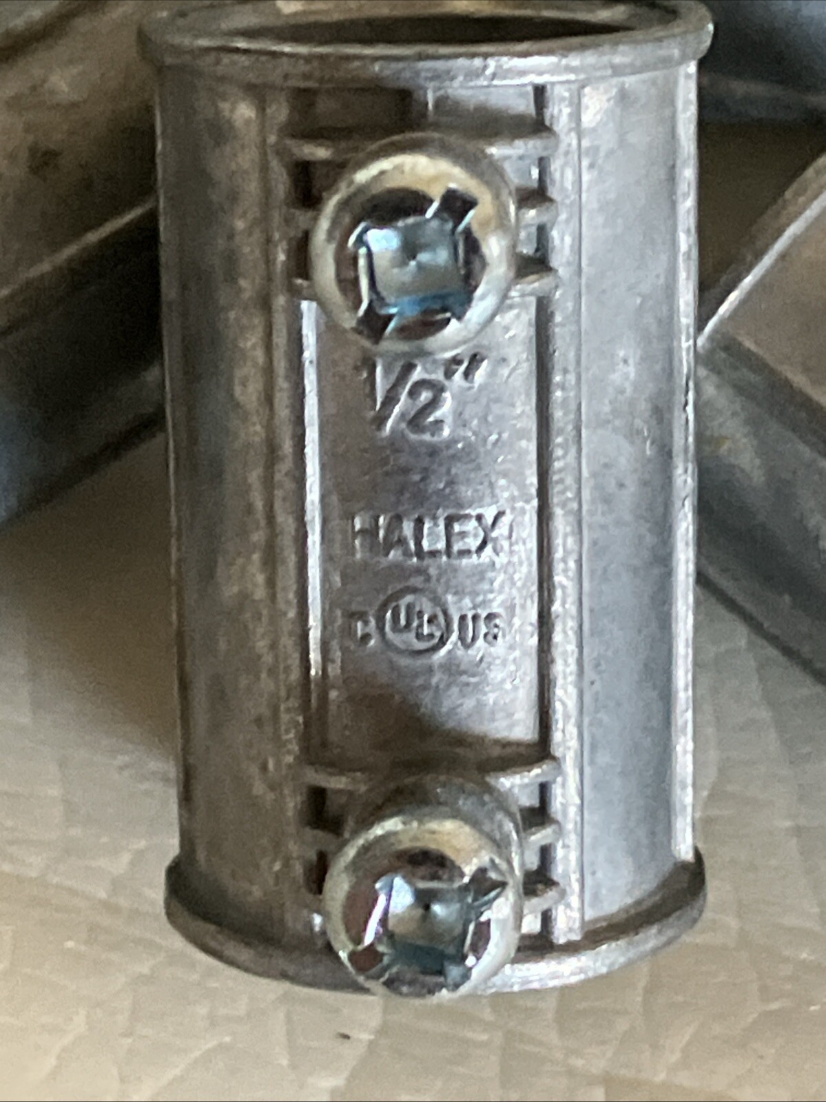 6 Count Halex 1/2″ EMT Set Screw Coupling Zinc (Model # 23220) FREE SHIP!