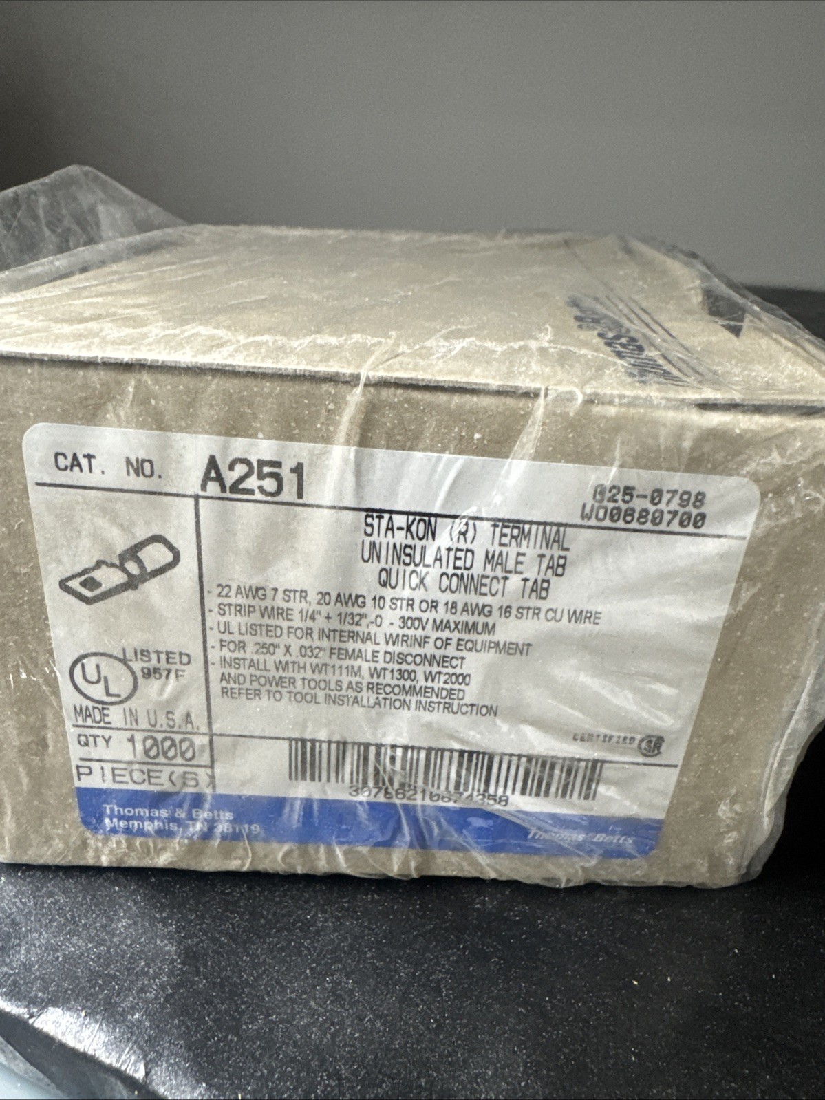 Lot of 1000 T&B A251 Non-Insulated Male-250 Tab 22-18 Len .68