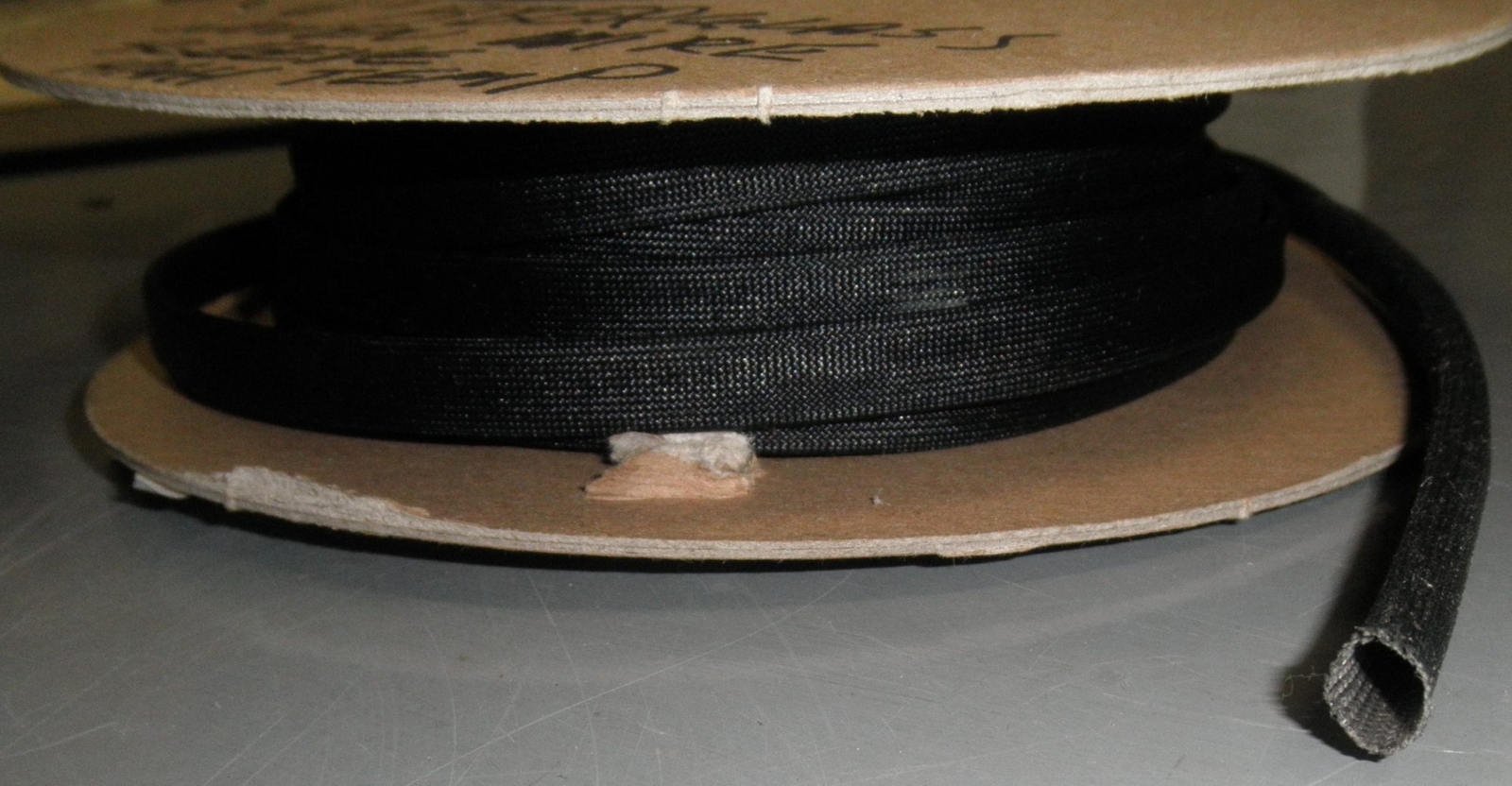 One Foot 1/4″ High Temp Fiberglass Wire Sleeve 1200F 2 AWG 650C