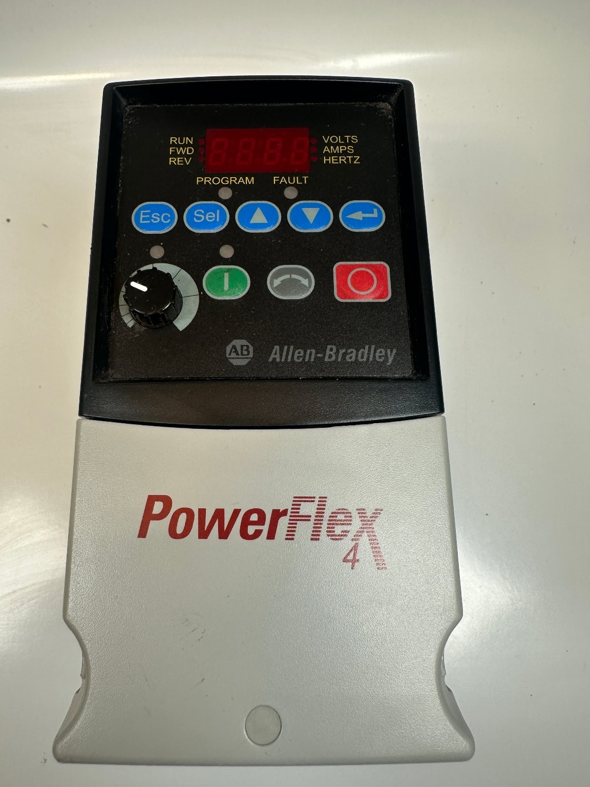 Allen-Bradley PowerFlex 4 VFD 22A-D2P3N104 1.0HP 3 Ph.,380-480v. TESTED