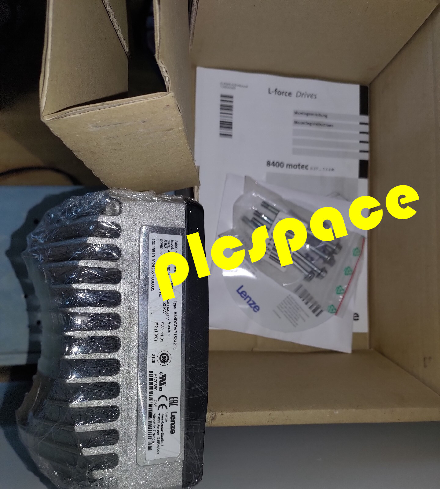 LENZE E84DGDVB15242PS Brand New servo drive Express DHL or FedEx