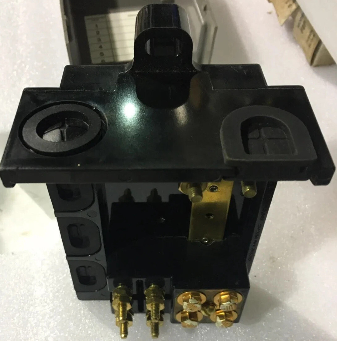 NORTHERN TELECOM COOK ELECTRIC 502 A1 MULTIPLE STATION PROTECTOR INDOOR/OUTDOOR