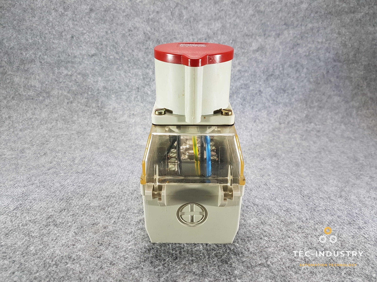 KLÖCKNER-MOELLER BDO-CEE 32/S18 I BD0-CEE 32/S18 MAX 380V~ 35 AMP OUTLET BOX