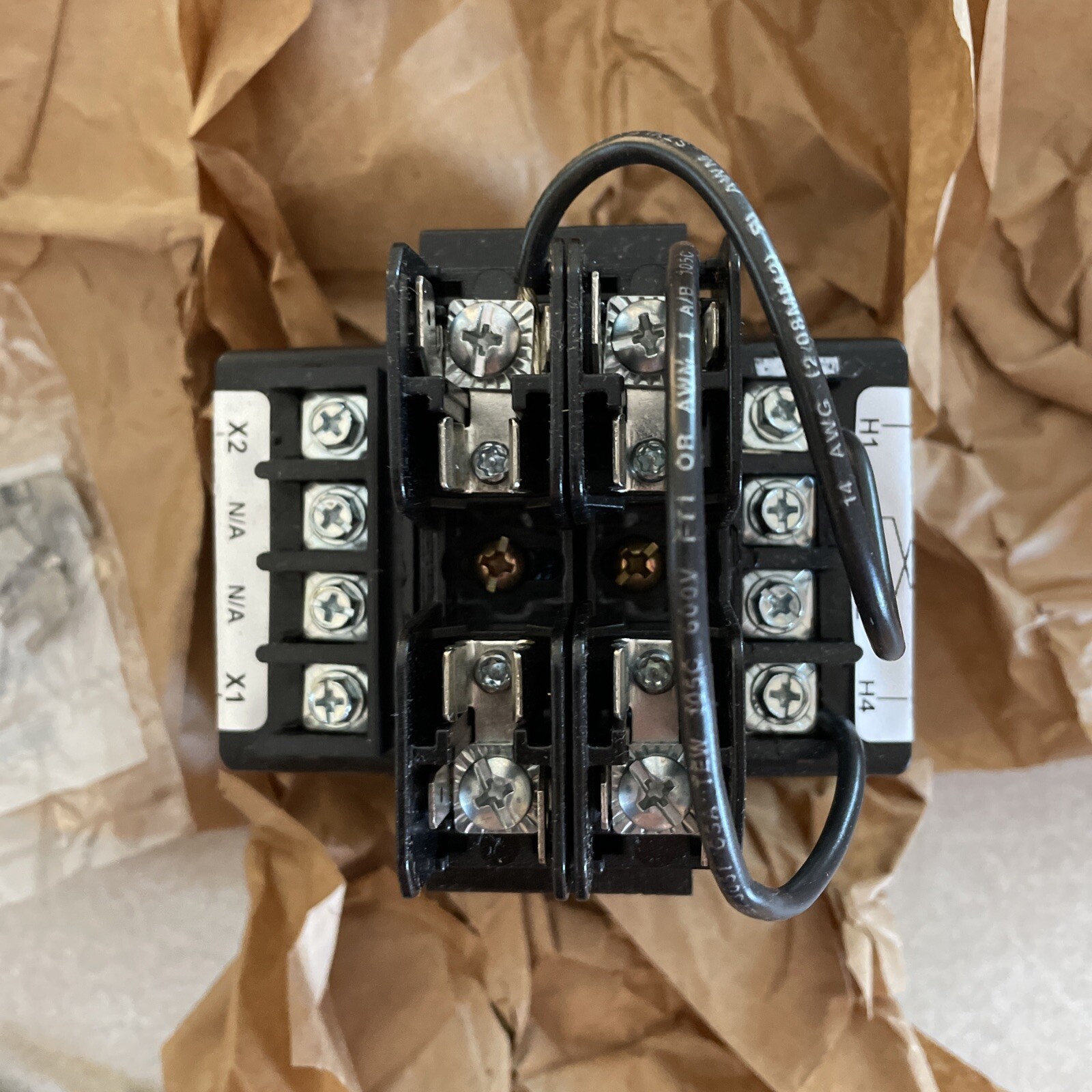 NEW EATON C0150E2AXXFB INDUSTRIAL CONTROL TRANSFORMER 150VA, 50/60Hz, 230 X 460V