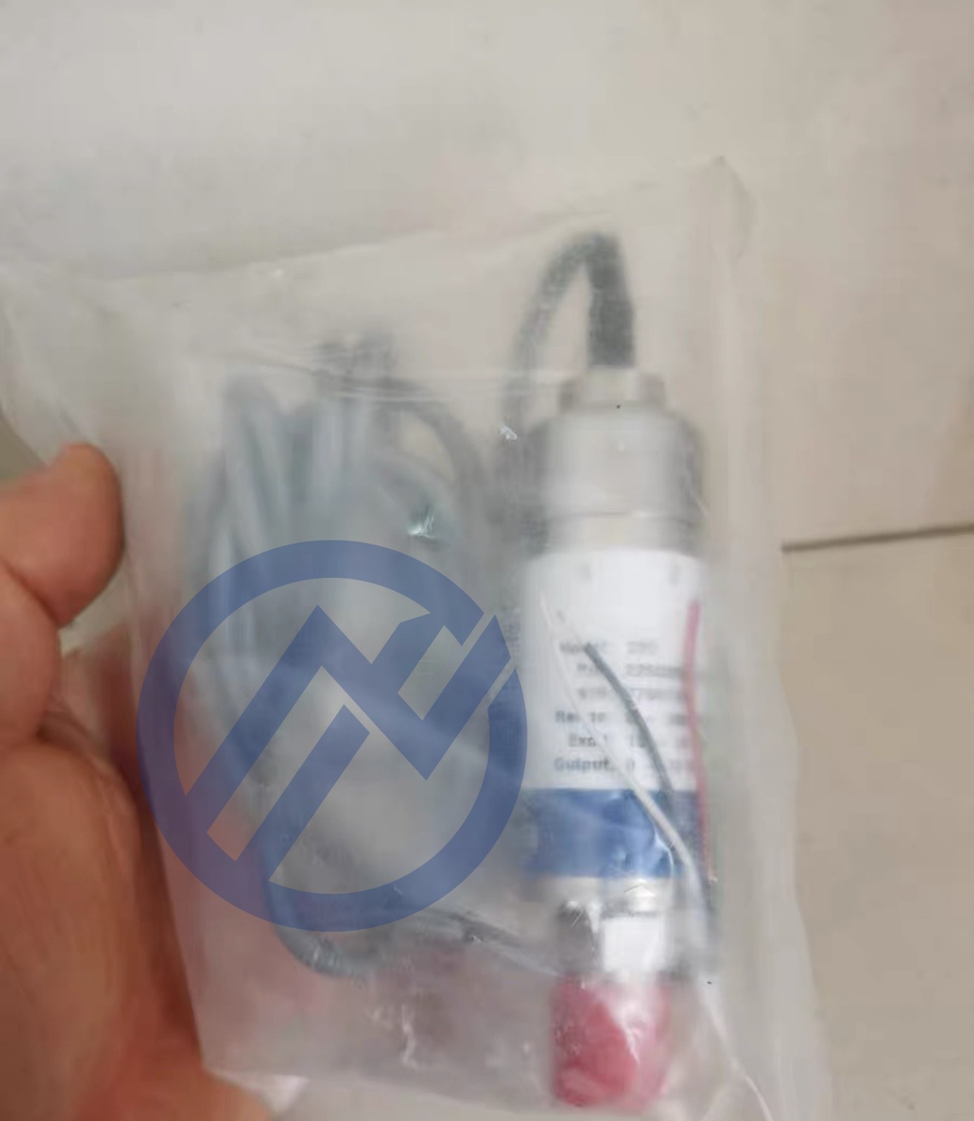 Brand new Setra 225G30CPAC42C06 0-3000PSI 1/4VCR Pressure sensor