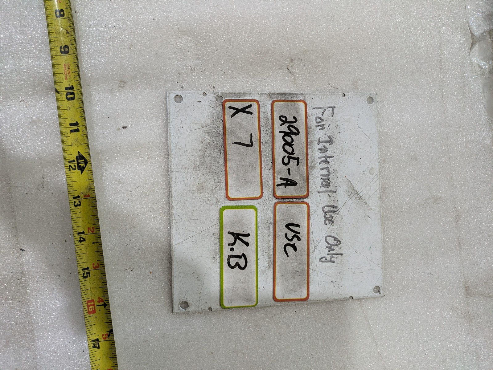 MITSUBISHI ELECTRIC D700 FR-D740-2. 2K :8. 4A 3PH AC380-480V 50/60Hz