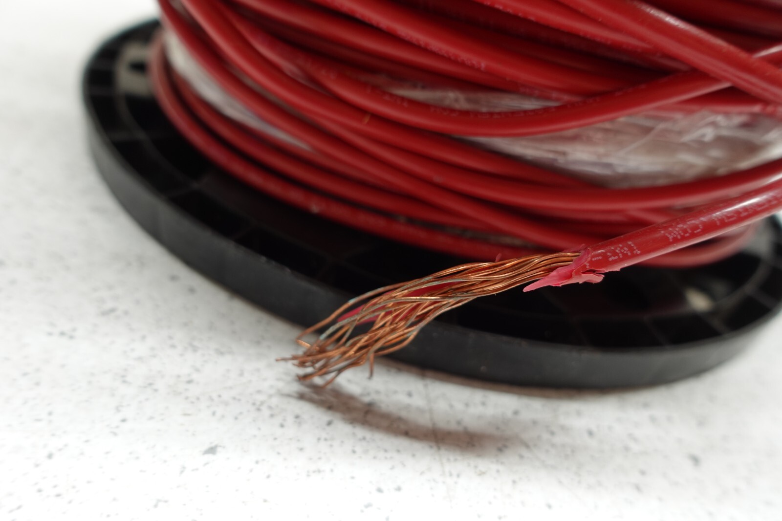 Red Wire Southwire 27034805 USA Str Cu
