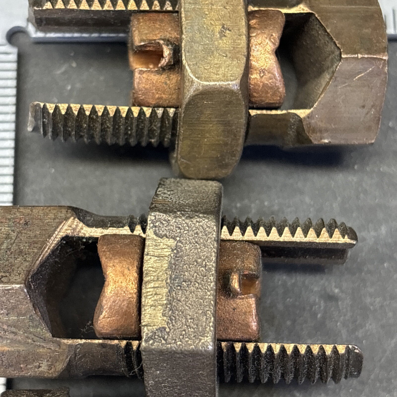 3- BKB 30H DB 2-4/0 OSTR 10-95, Blackburn, S/Bronze Split Bolt Bolted Connector
