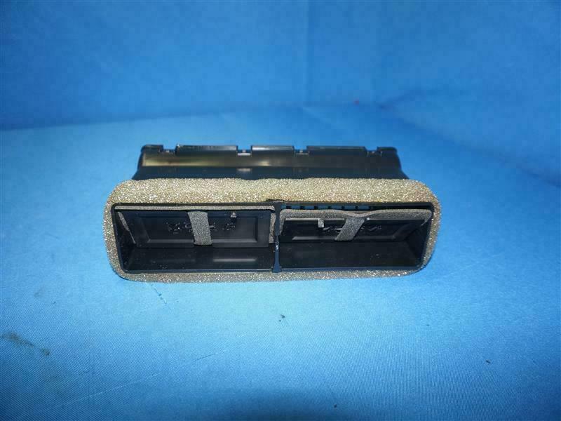 Ford F67Z-19893-AA F67Z19893AA Louvre ASY NEW NOB