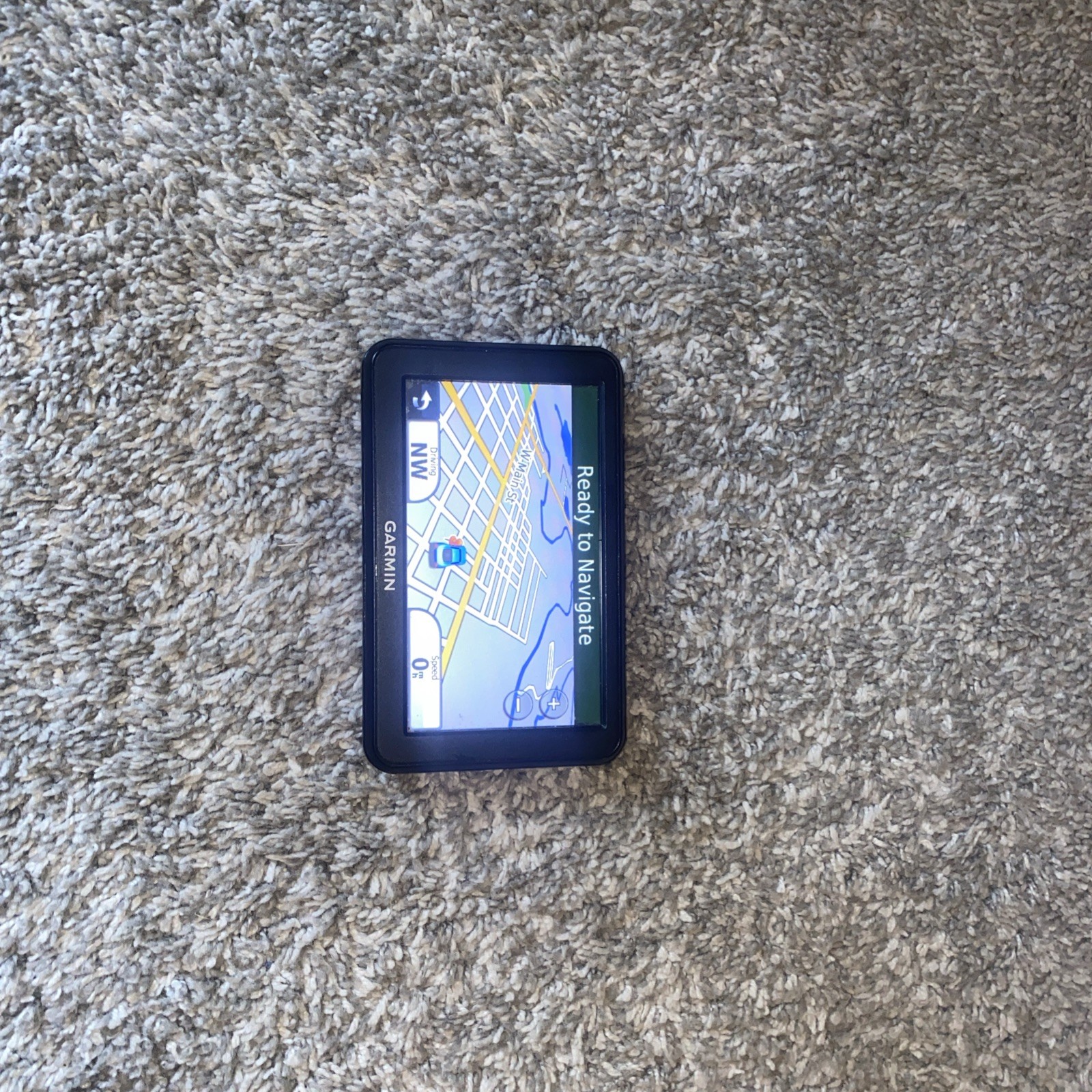GARMIN Nuvi 50 Map Display With Charger and Window Suction Cup Dash Mount
