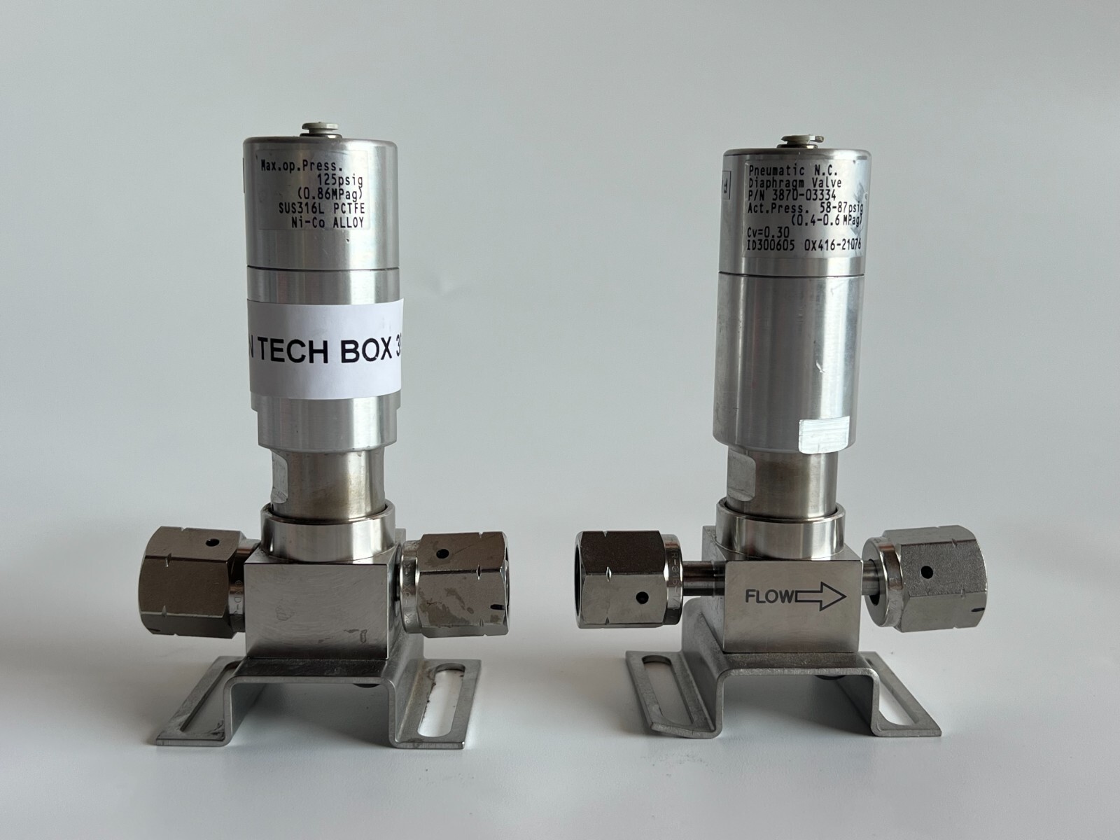 LOT OF 2 PCS AMAT 3870-03334 Pneumatic NC Valve Pneumatic Diaphragm
