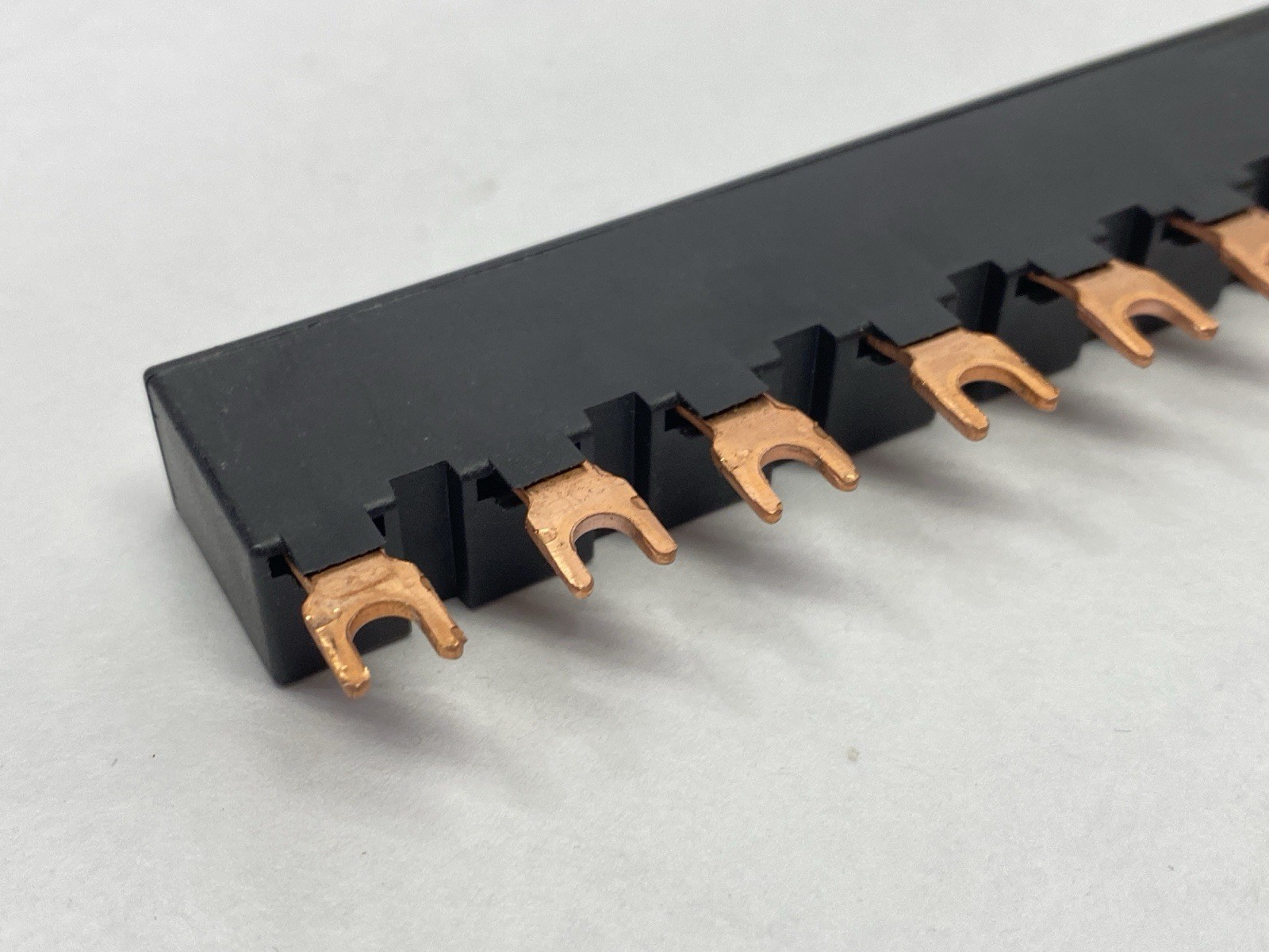 Siemens 3RV1915-1DB Busbar 3-Phase 600VAC 65A